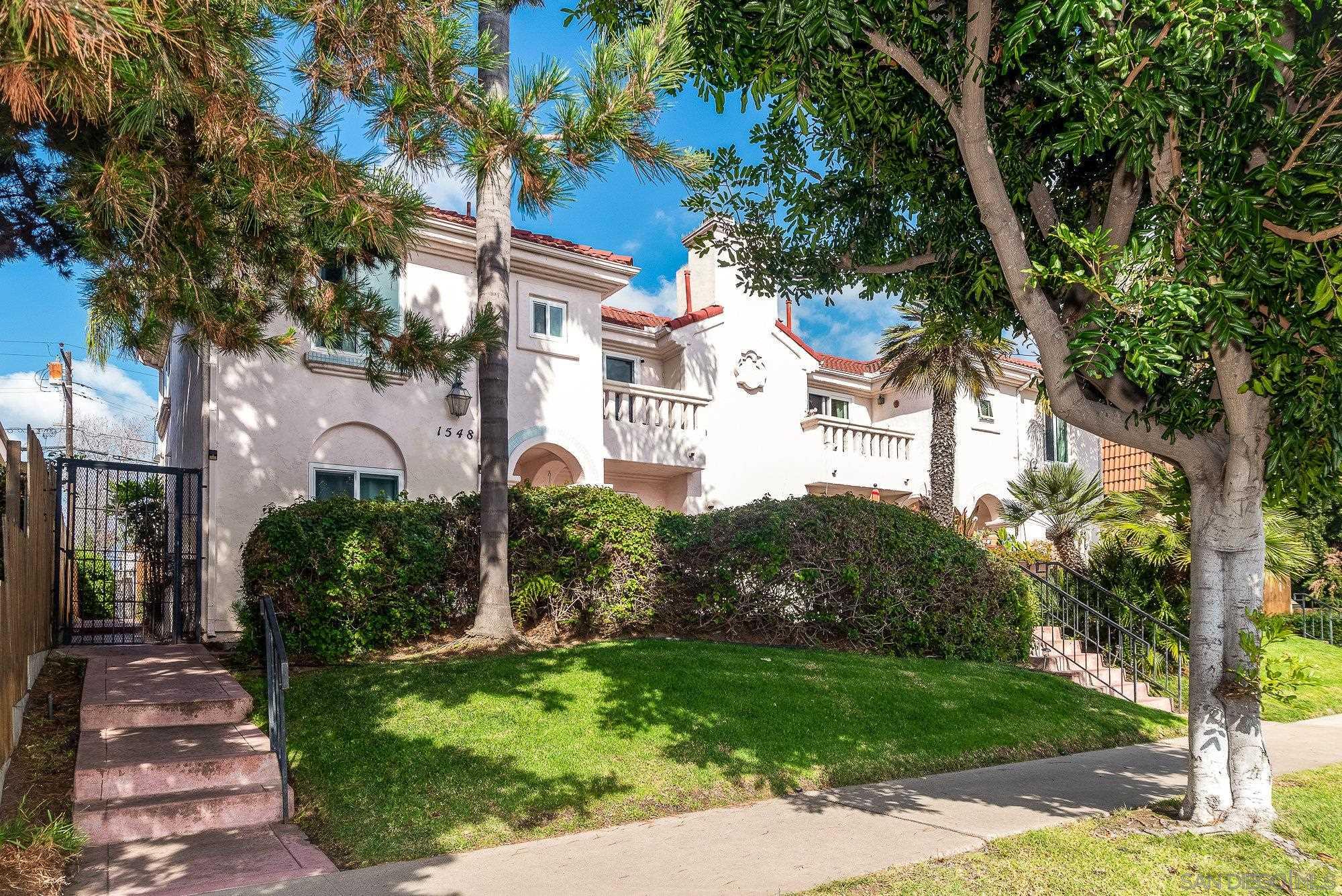 Detail Gallery Image 2 of 36 For 1548  Thomas Ave  #6,  San Diego,  CA 92109 - 2 Beds | 2 Baths