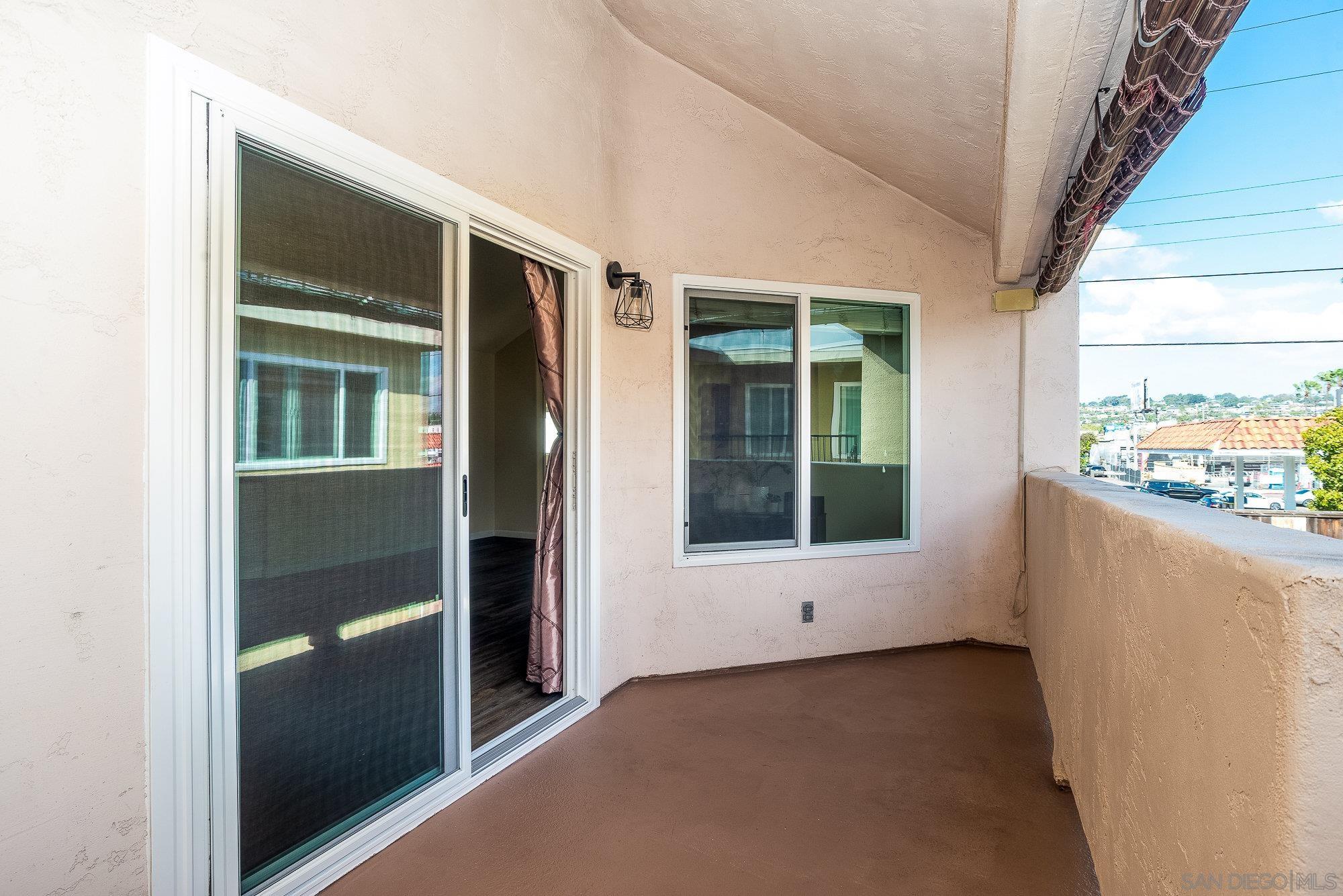 Detail Gallery Image 31 of 36 For 1548  Thomas Ave  #6,  San Diego,  CA 92109 - 2 Beds | 2 Baths