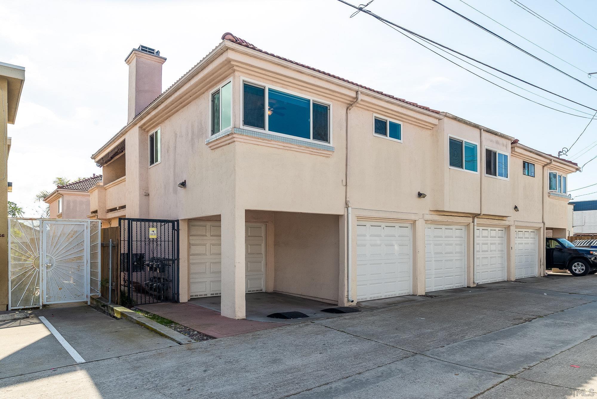 Detail Gallery Image 34 of 36 For 1548  Thomas Ave  #6,  San Diego,  CA 92109 - 2 Beds | 2 Baths