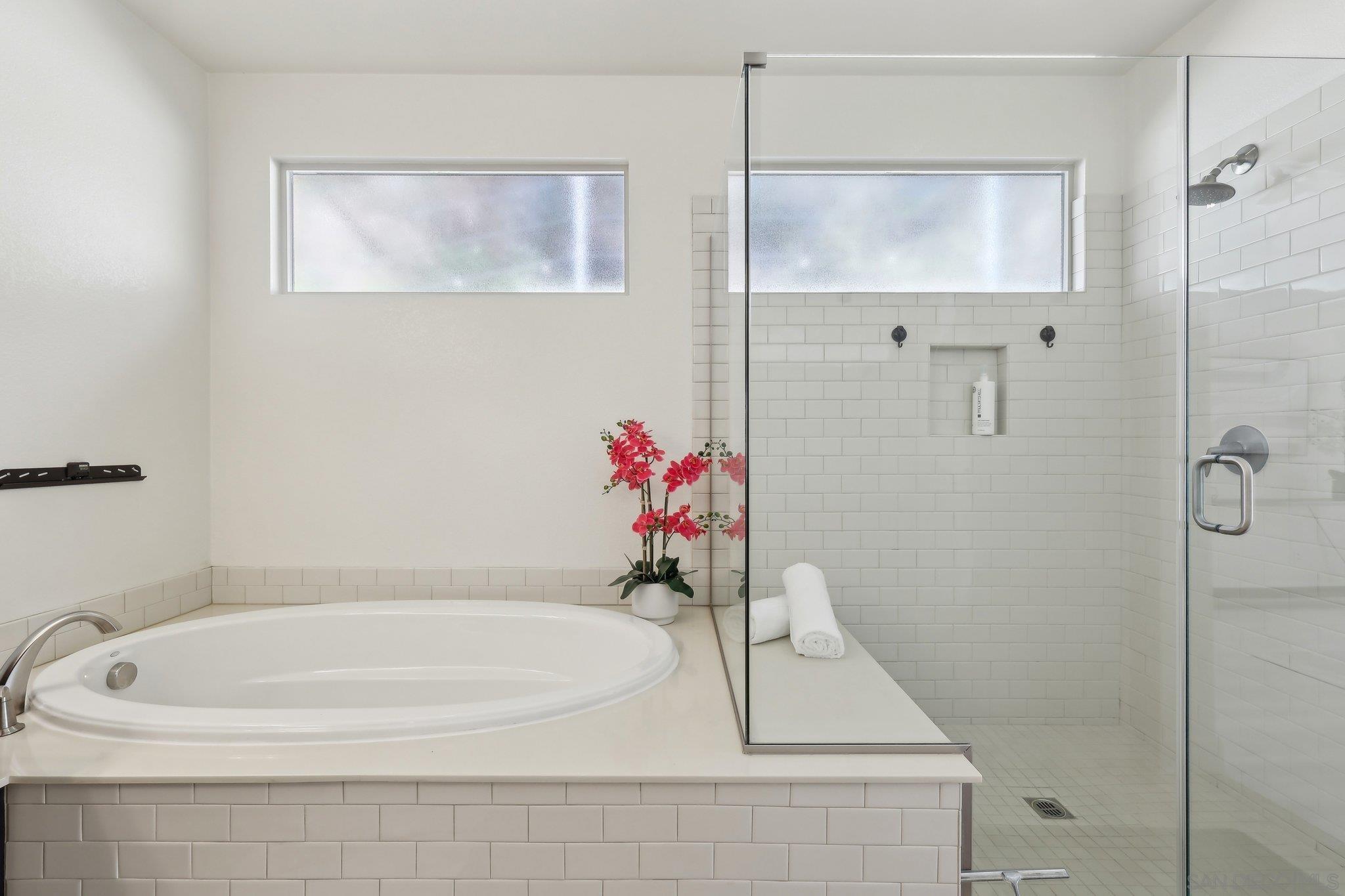 Detail Gallery Image 15 of 35 For 5970  Shaw Lopez Row, San Diego,  CA 92121 - 4 Beds | 3/1 Baths