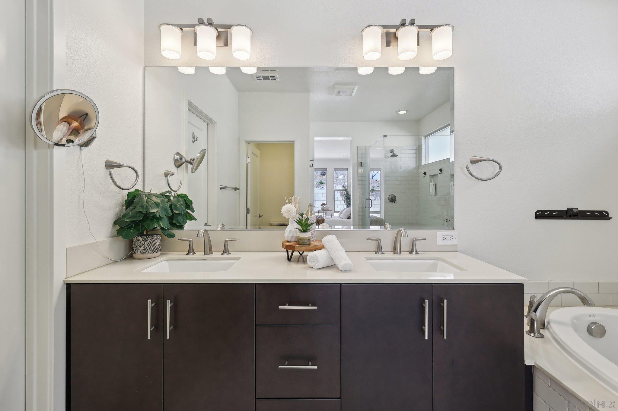 Detail Gallery Image 26 of 35 For 5970  Shaw Lopez Row, San Diego,  CA 92121 - 4 Beds | 3/1 Baths