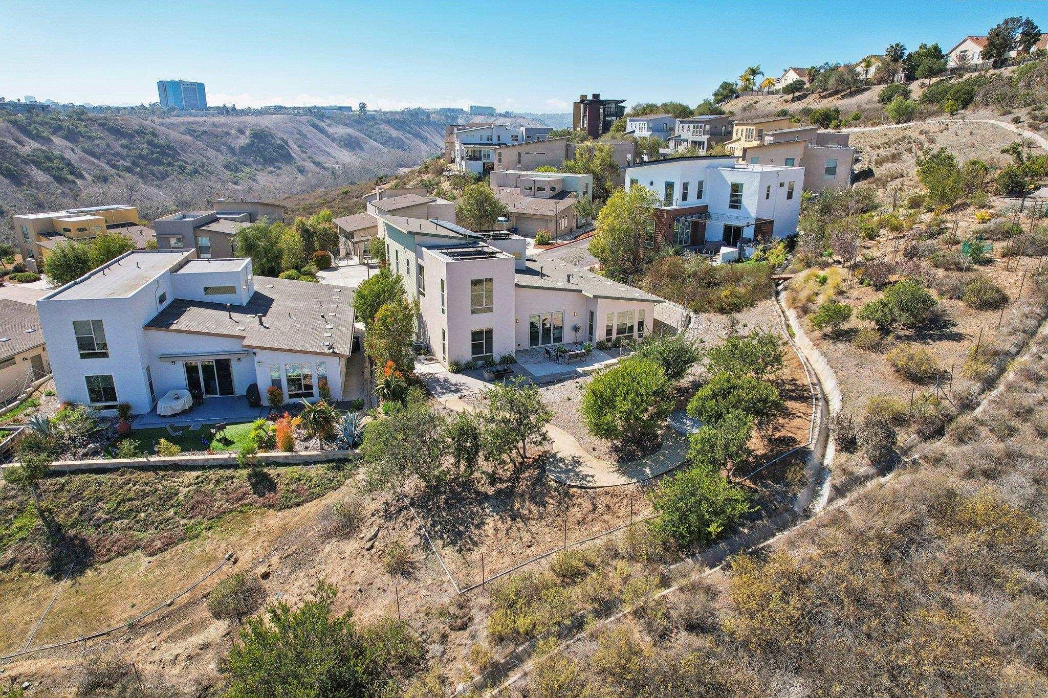 Detail Gallery Image 33 of 35 For 5970  Shaw Lopez Row, San Diego,  CA 92121 - 4 Beds | 3/1 Baths