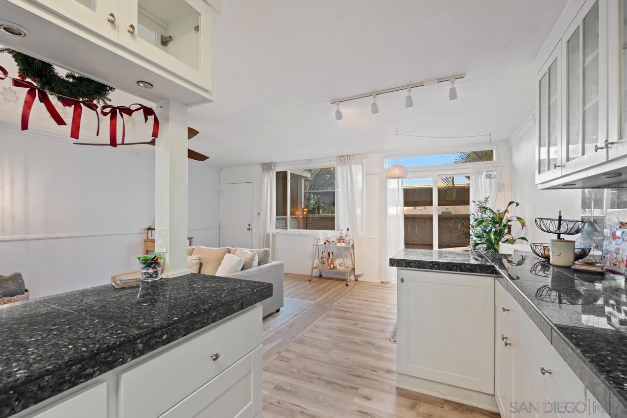 Detail Gallery Image 8 of 50 For 3821  Basilone St  #2,  San Diego,  CA 92110 - 3 Beds | 2 Baths