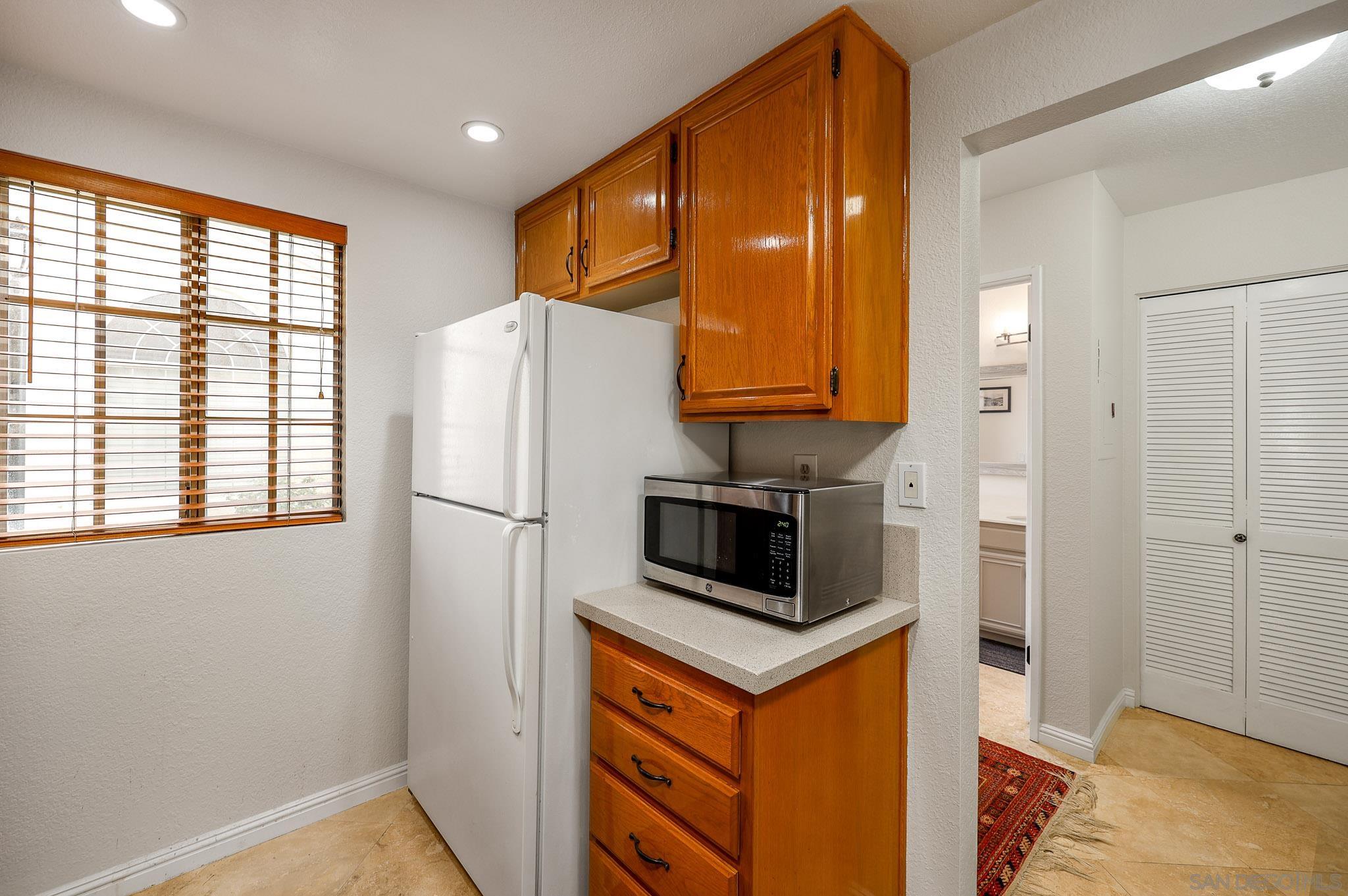 Detail Gallery Image 18 of 39 For 750  Breeze Hill Rd  #100,  Vista,  CA 92081 - 2 Beds | 2/1 Baths