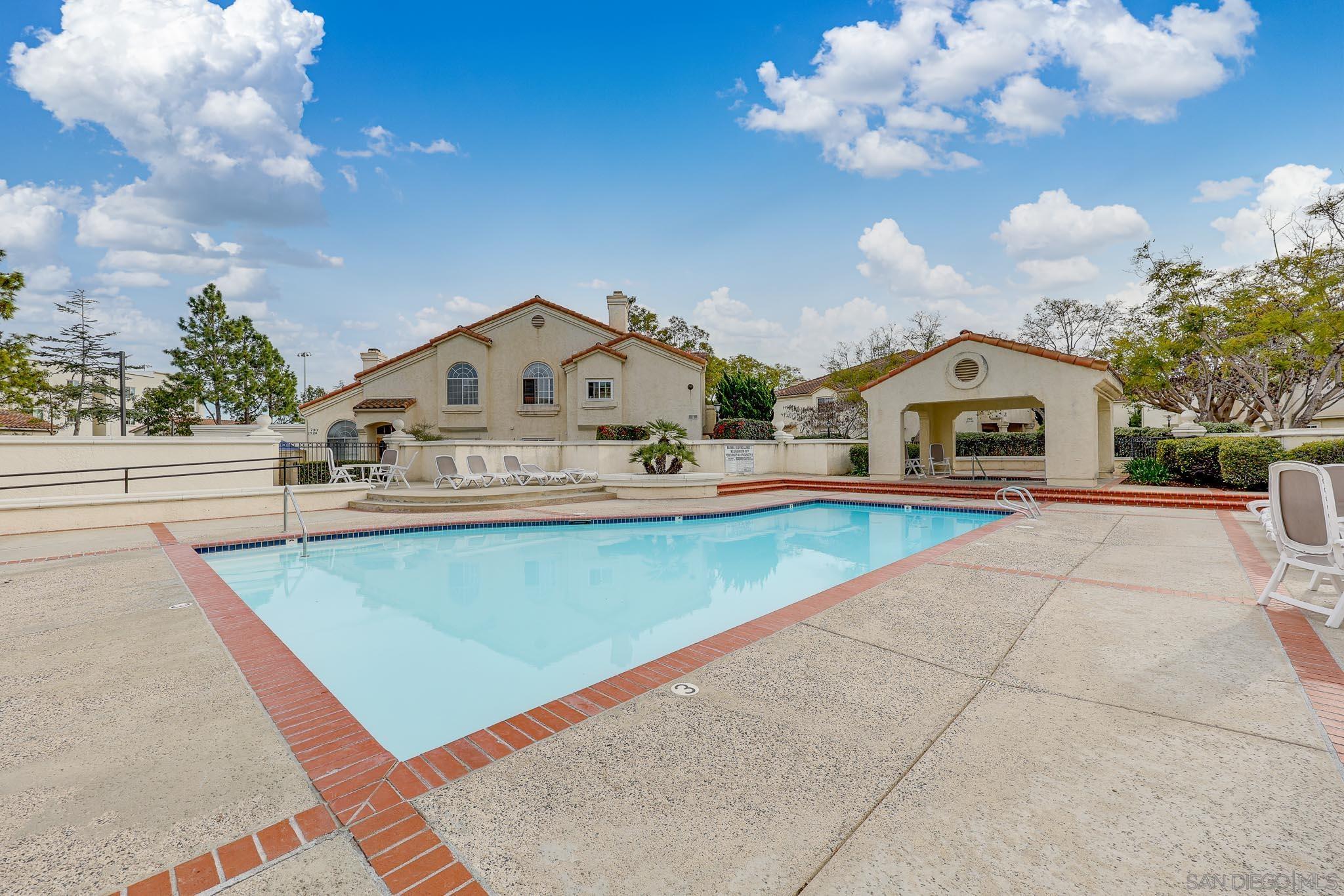 Detail Gallery Image 29 of 39 For 750  Breeze Hill Rd  #100,  Vista,  CA 92081 - 2 Beds | 2/1 Baths