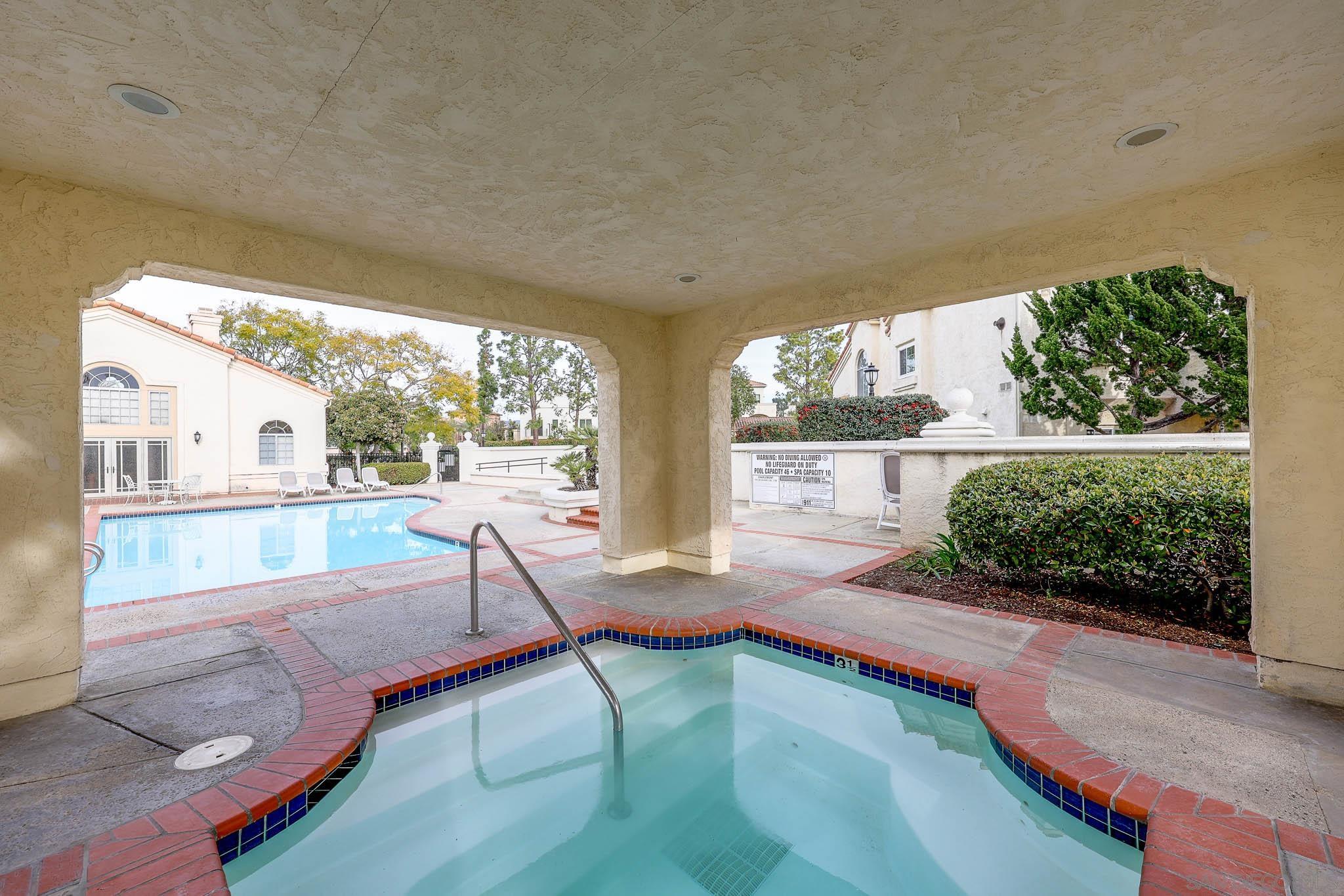 Detail Gallery Image 31 of 39 For 750  Breeze Hill Rd  #100,  Vista,  CA 92081 - 2 Beds | 2/1 Baths