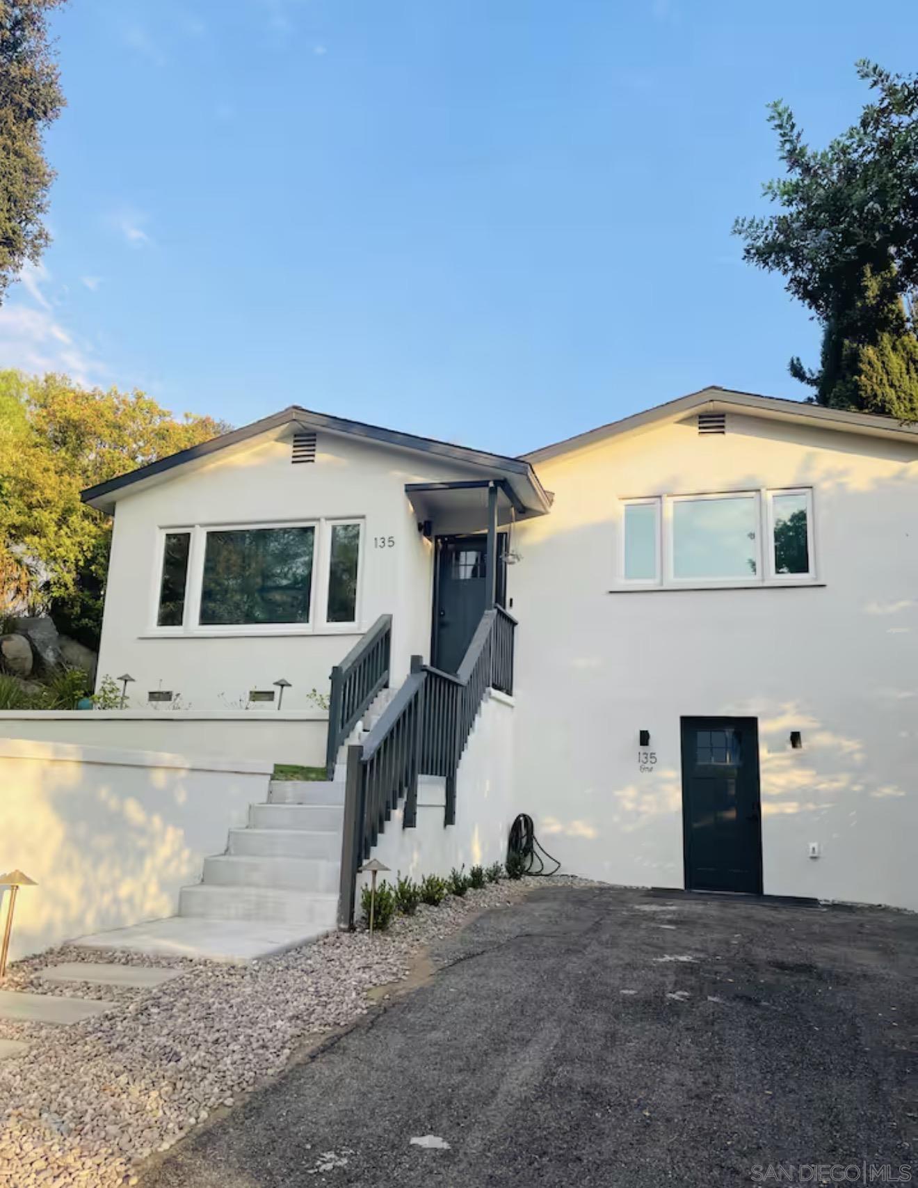 Front Image Thumbnail for SD260003365