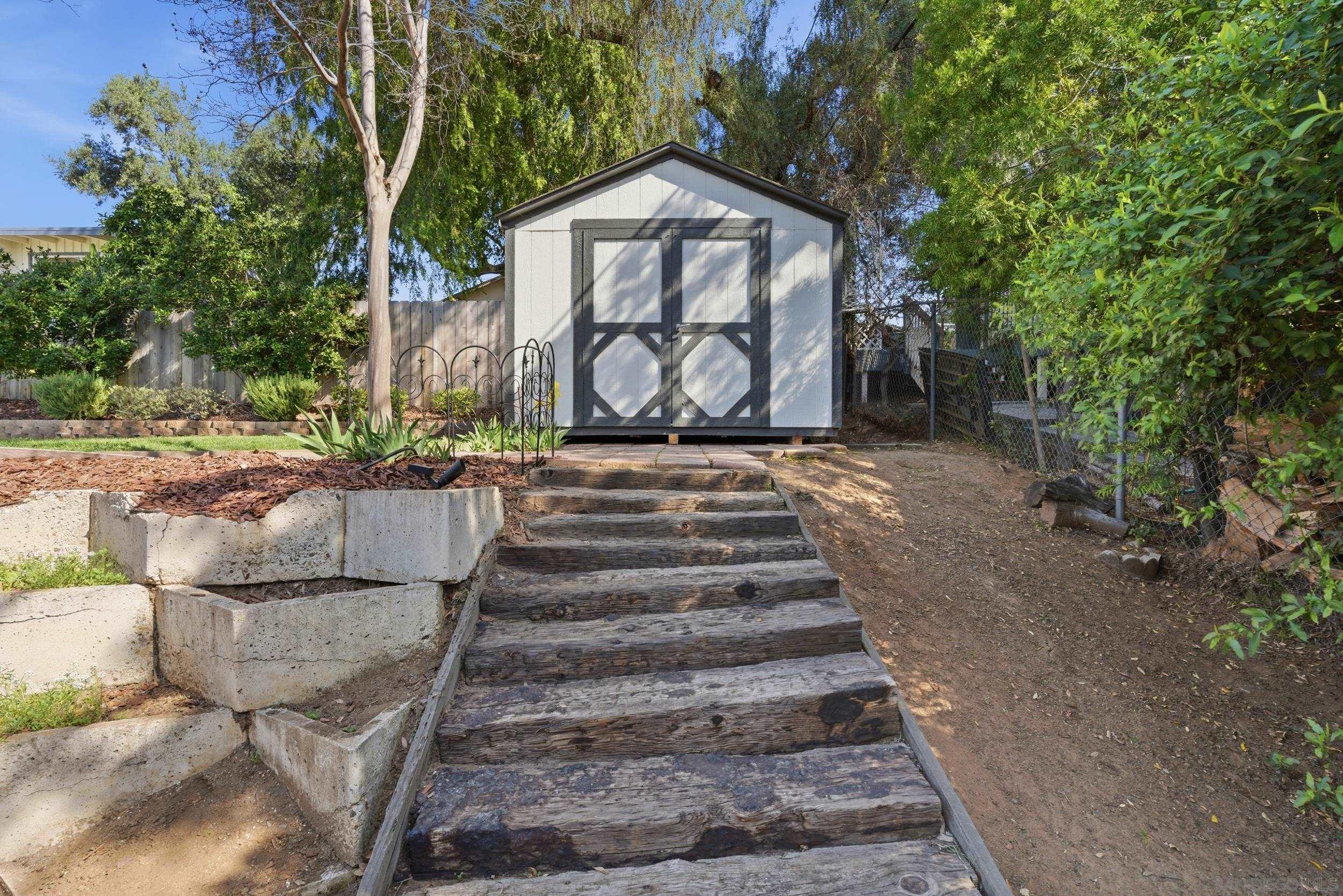 Detail Gallery Image 27 of 42 For 135  E 10th, Escondido,  CA 92025 - 3 Beds | 2 Baths