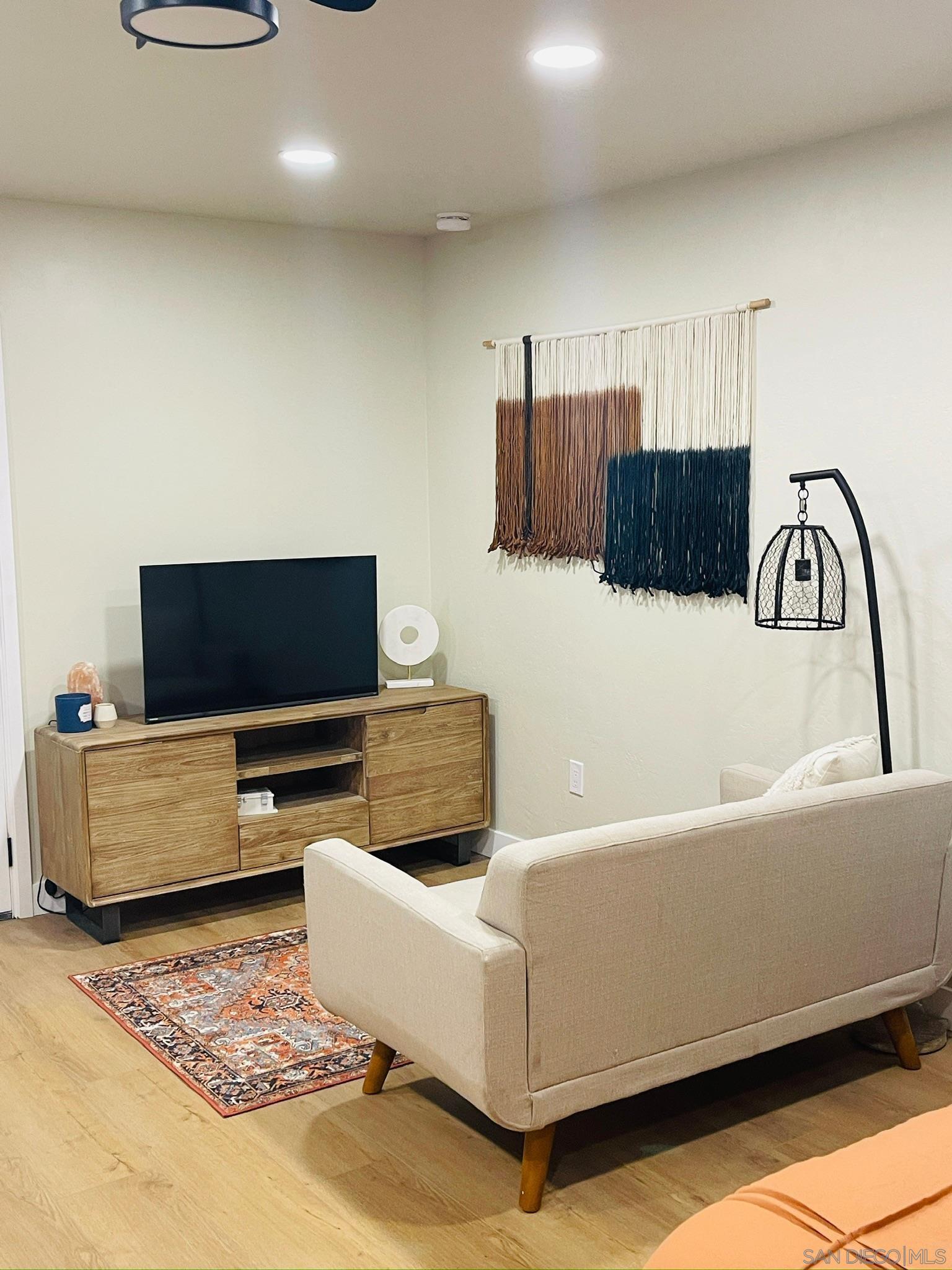 Detail Gallery Image 33 of 42 For 135  E 10th, Escondido,  CA 92025 - 3 Beds | 2 Baths