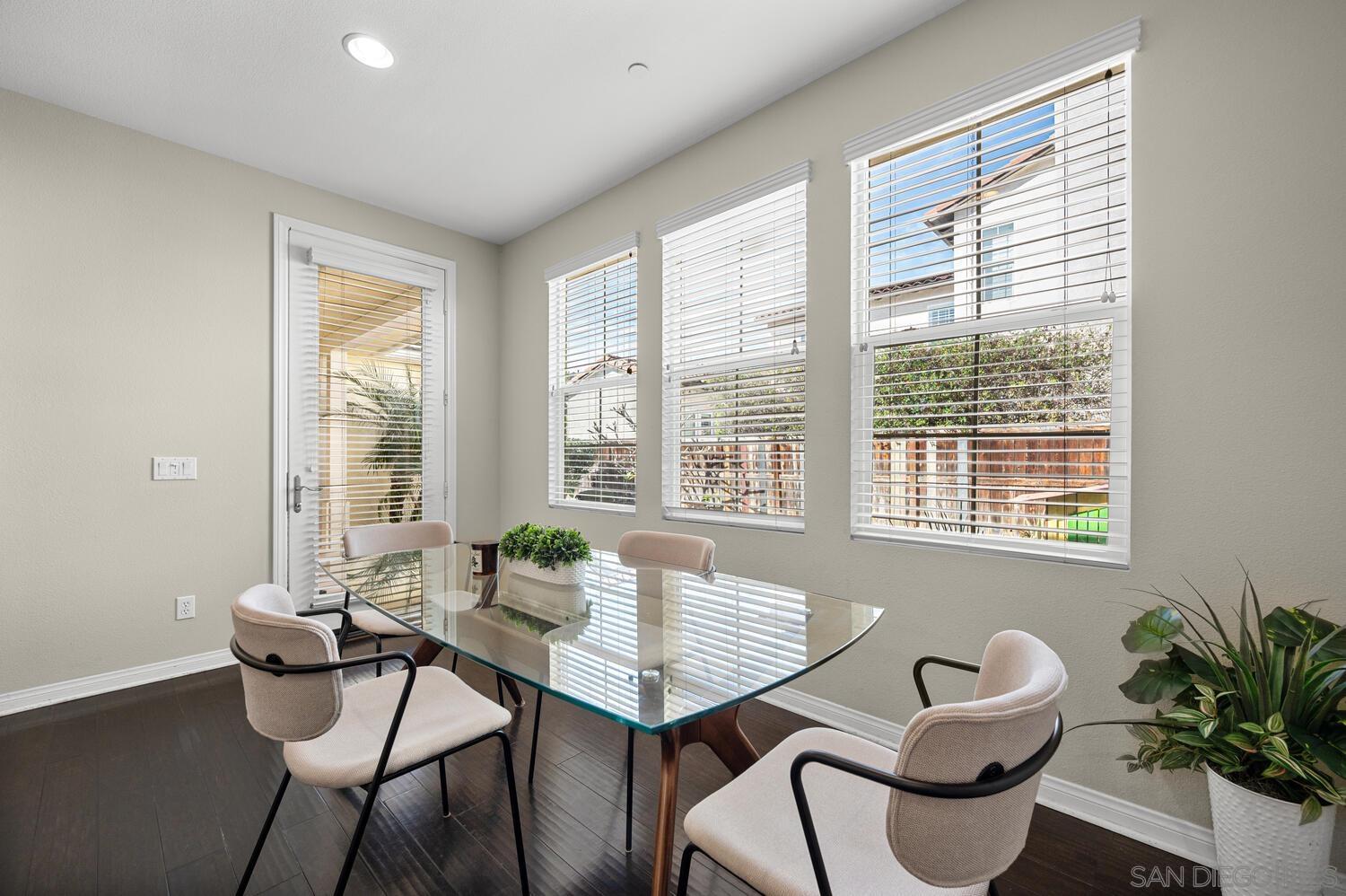 Detail Gallery Image 11 of 71 For 17314  Eagle Canyon Pl, San Diego,  CA 92127 - 4 Beds | 4/1 Baths