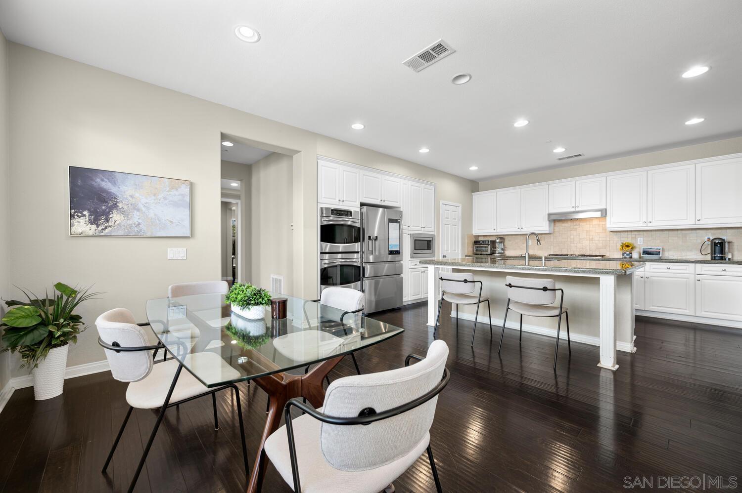 Detail Gallery Image 12 of 71 For 17314  Eagle Canyon Pl, San Diego,  CA 92127 - 4 Beds | 4/1 Baths