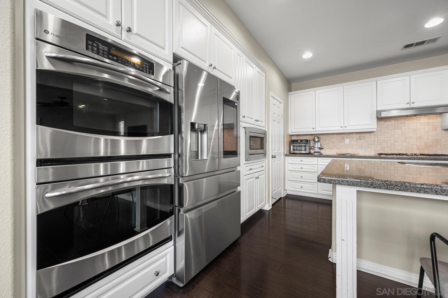 Detail Gallery Image 15 of 71 For 17314  Eagle Canyon Pl, San Diego,  CA 92127 - 4 Beds | 4/1 Baths