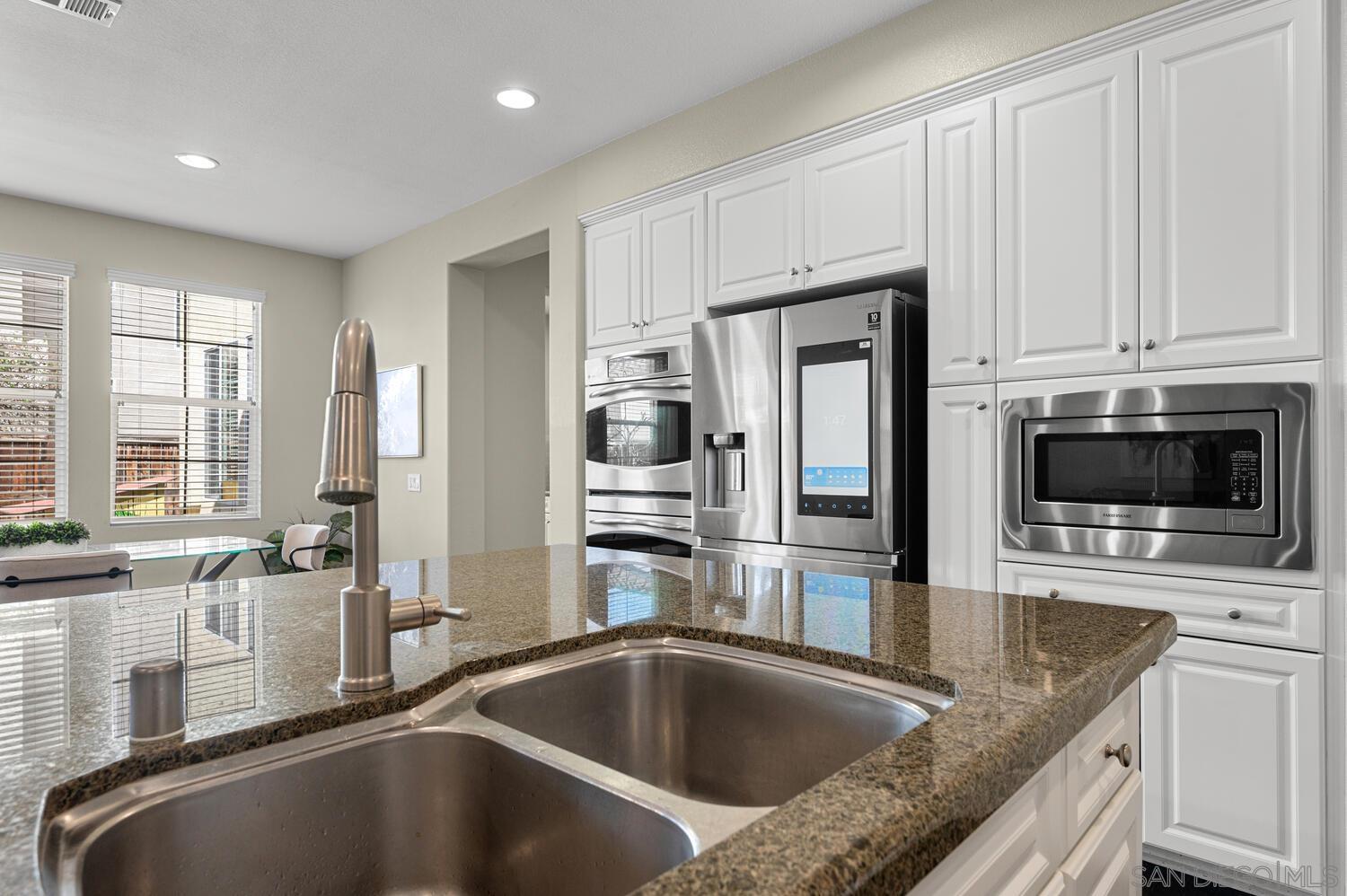 Detail Gallery Image 19 of 71 For 17314  Eagle Canyon Pl, San Diego,  CA 92127 - 4 Beds | 4/1 Baths