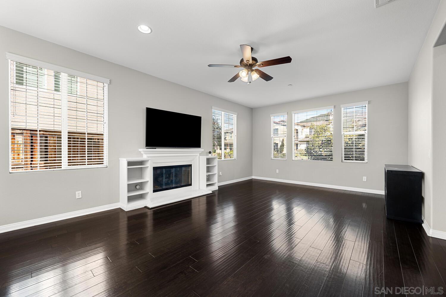 Detail Gallery Image 4 of 71 For 17314  Eagle Canyon Pl, San Diego,  CA 92127 - 4 Beds | 4/1 Baths