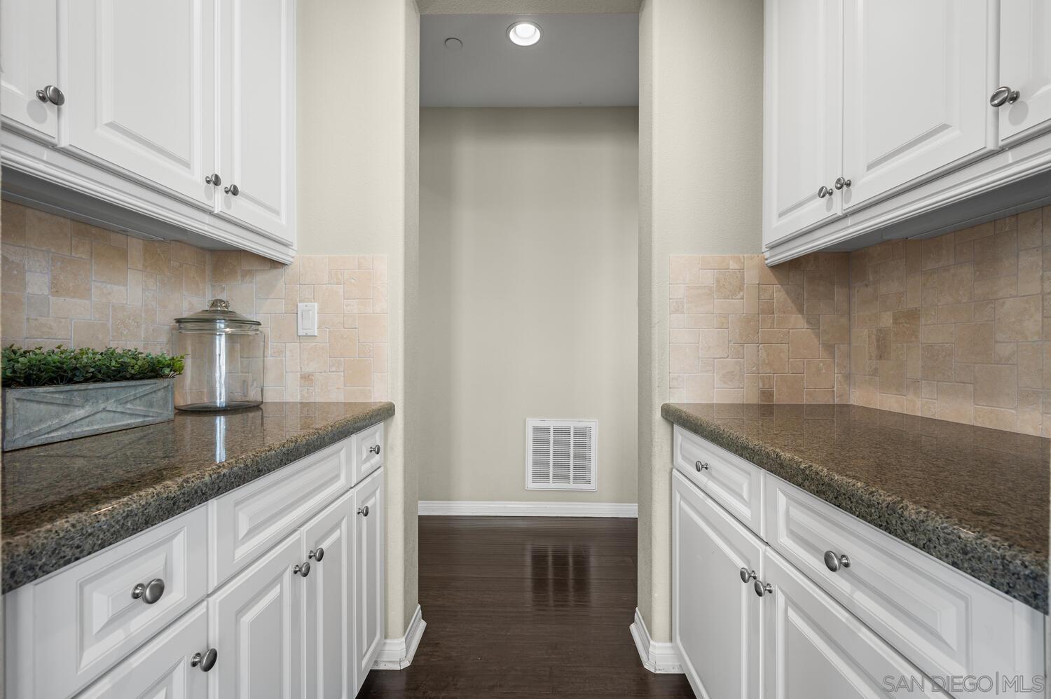 Detail Gallery Image 9 of 71 For 17314  Eagle Canyon Pl, San Diego,  CA 92127 - 4 Beds | 4/1 Baths