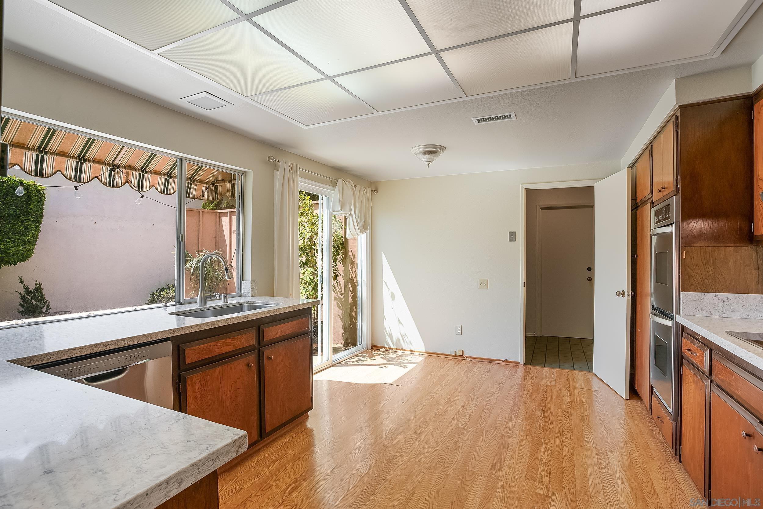 Detail Gallery Image 18 of 26 For 7415  Caminito Rialto, La Jolla,  CA 92037 - 3 Beds | 2 Baths