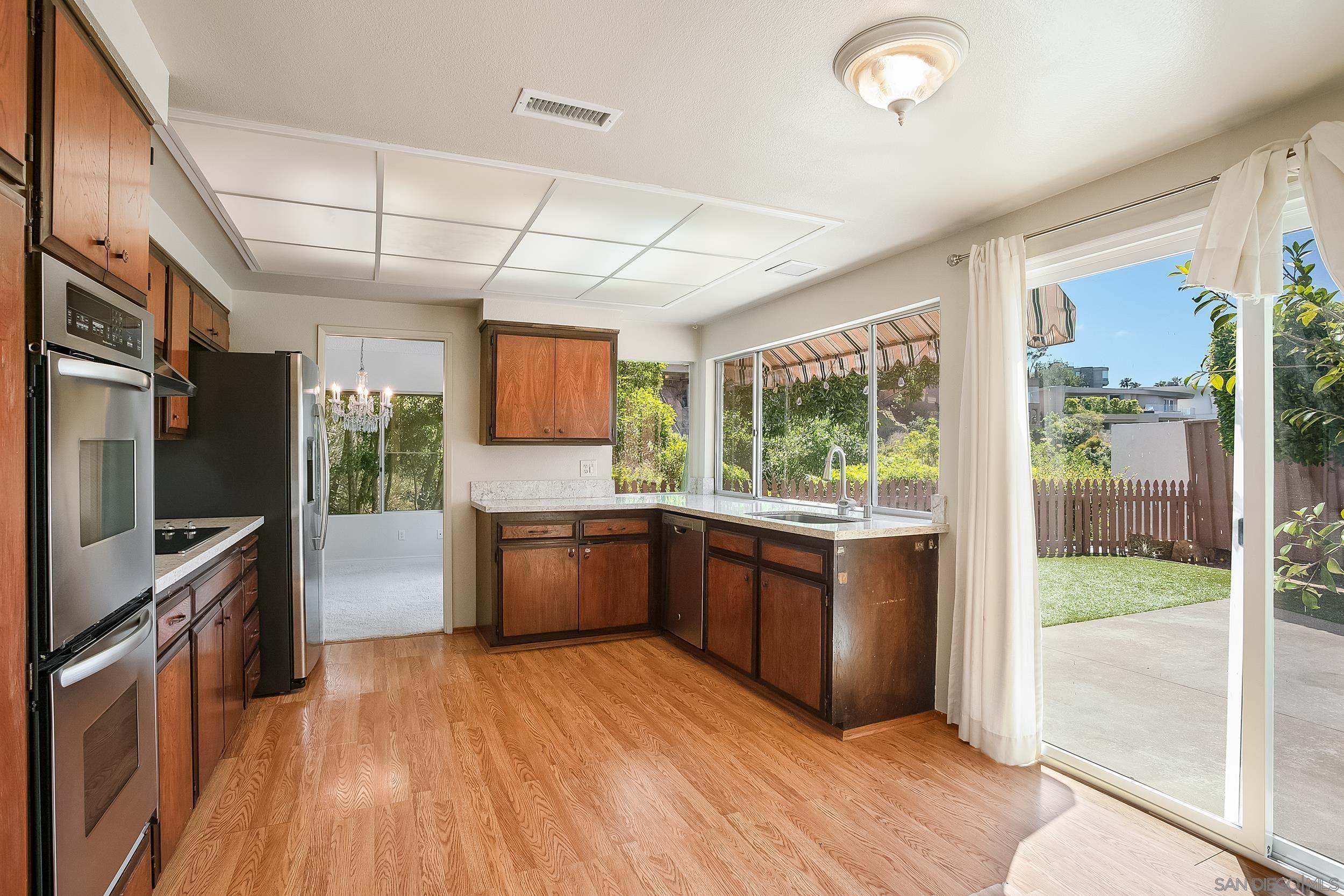 Detail Gallery Image 20 of 26 For 7415  Caminito Rialto, La Jolla,  CA 92037 - 3 Beds | 2 Baths