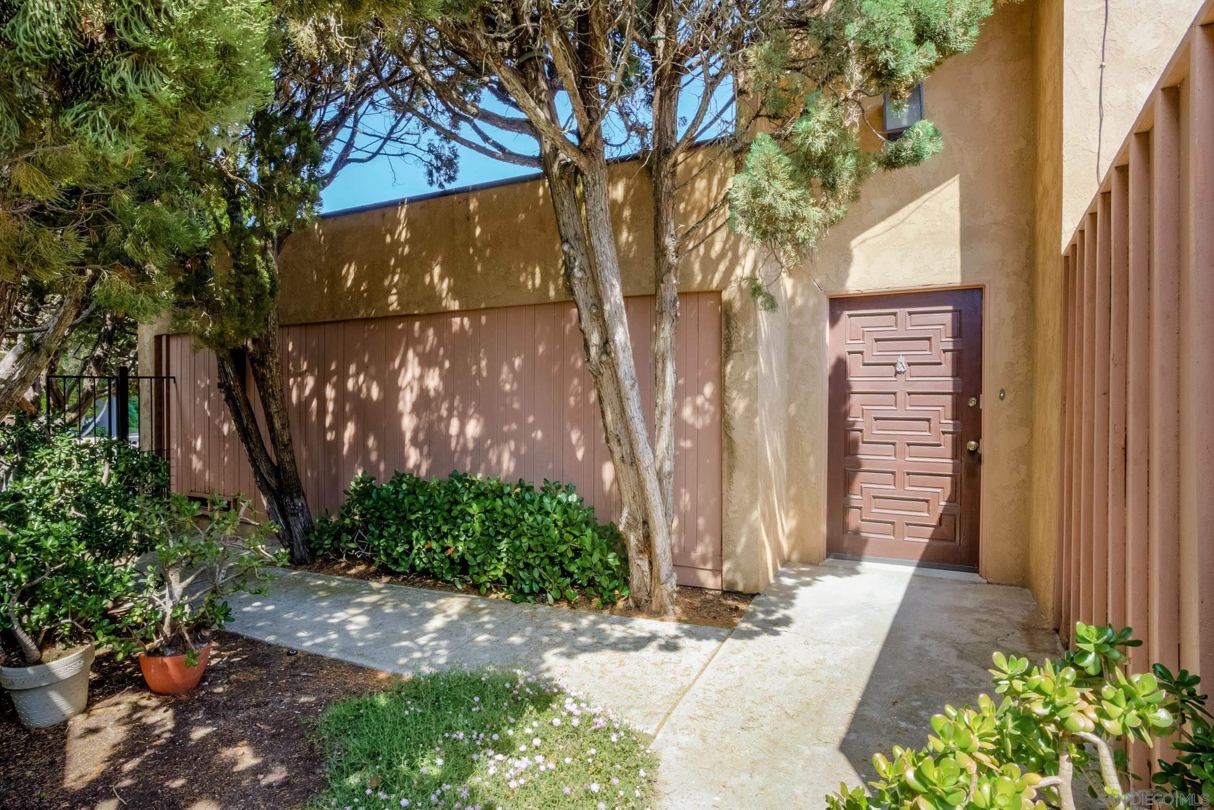 Detail Gallery Image 7 of 26 For 7415  Caminito Rialto, La Jolla,  CA 92037 - 3 Beds | 2 Baths