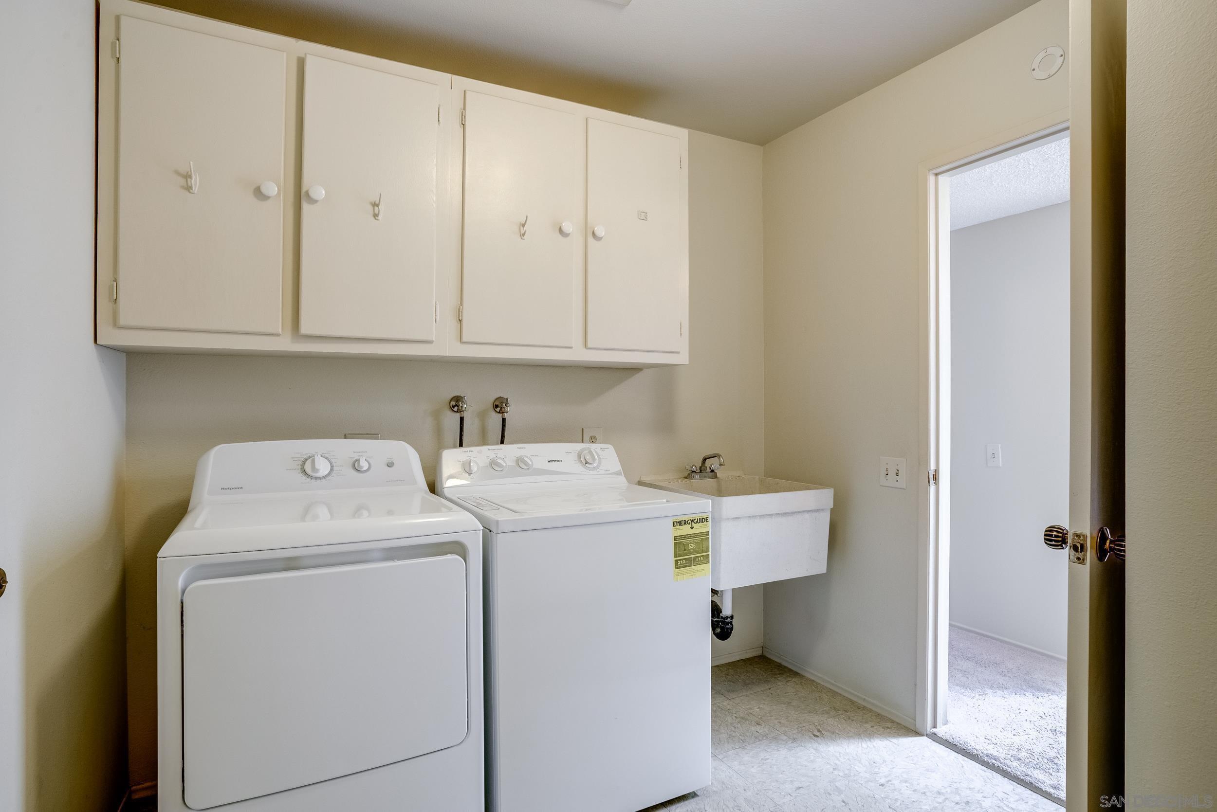 Detail Gallery Image 10 of 26 For 7415  Caminito Rialto, La Jolla,  CA 92037 - 3 Beds | 2 Baths