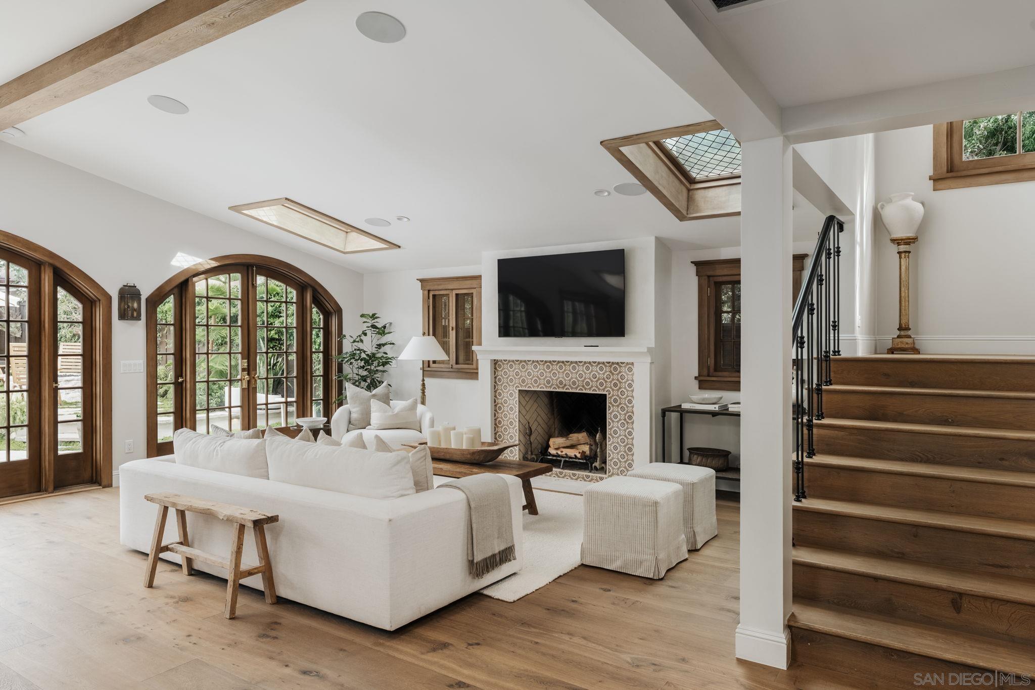 Detail Gallery Image 12 of 63 For 660  Margarita, Coronado,  CA 92118 - 4 Beds | 3/2 Baths