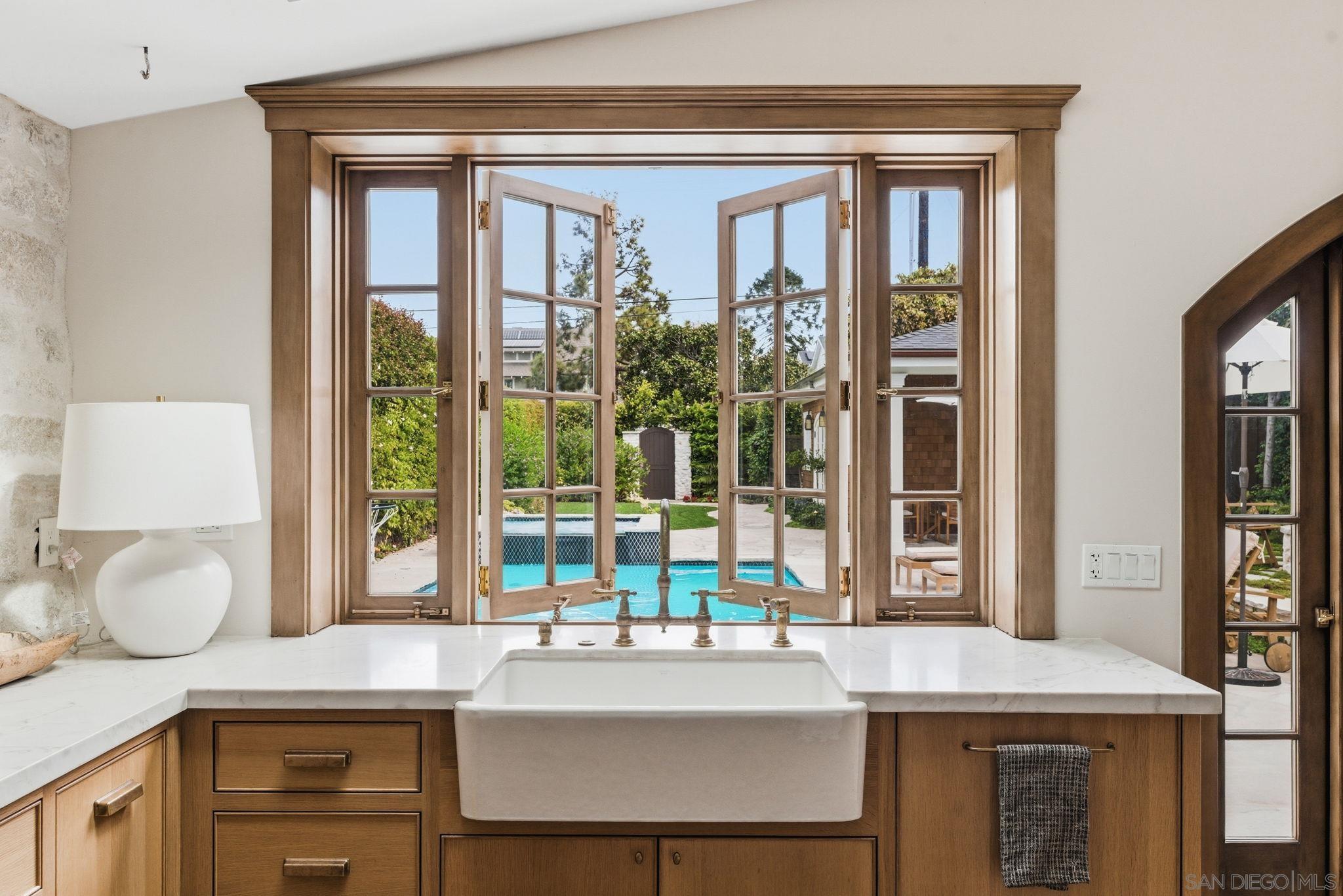 Detail Gallery Image 22 of 63 For 660  Margarita, Coronado,  CA 92118 - 4 Beds | 3/2 Baths