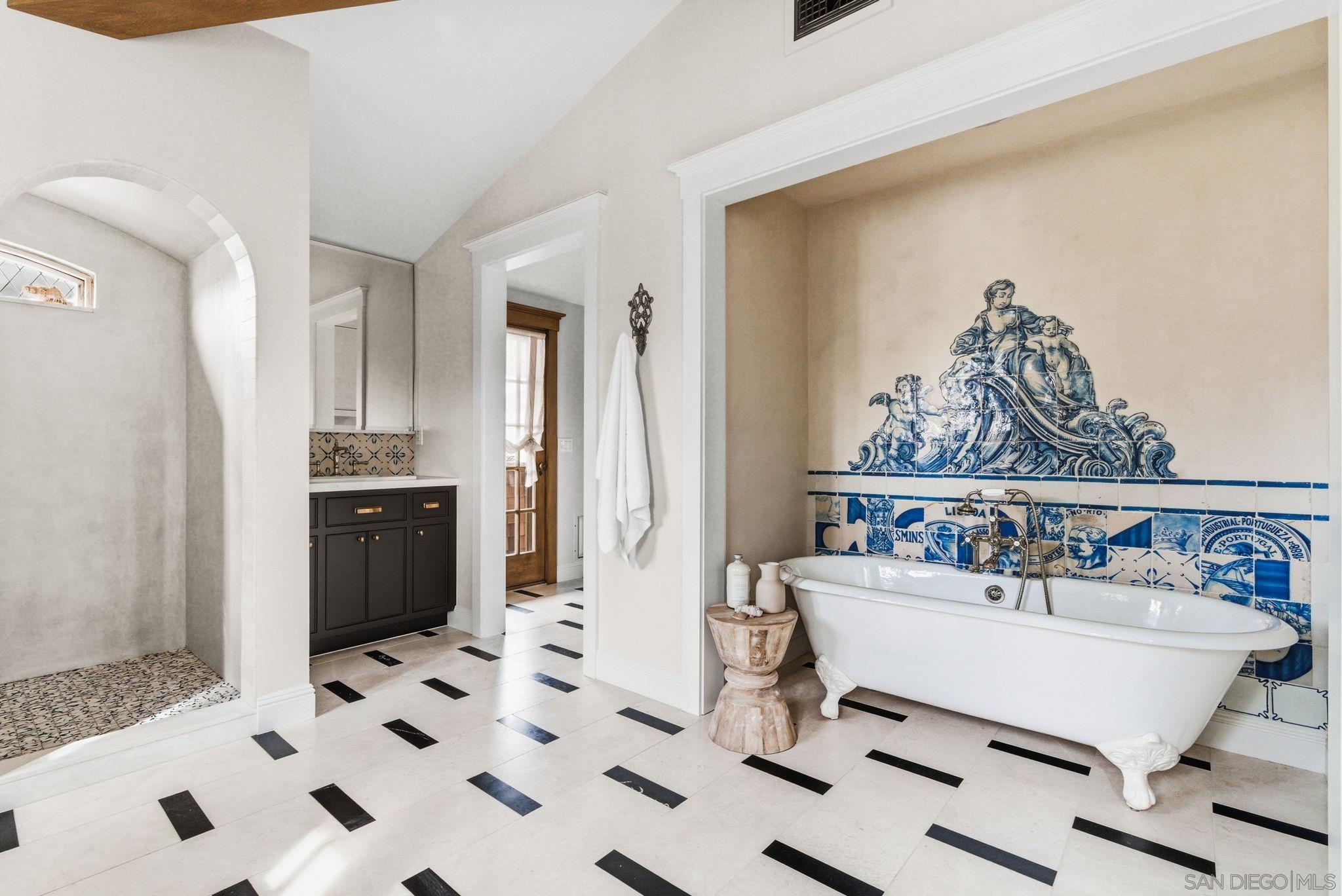 Detail Gallery Image 45 of 63 For 660  Margarita, Coronado,  CA 92118 - 4 Beds | 3/2 Baths