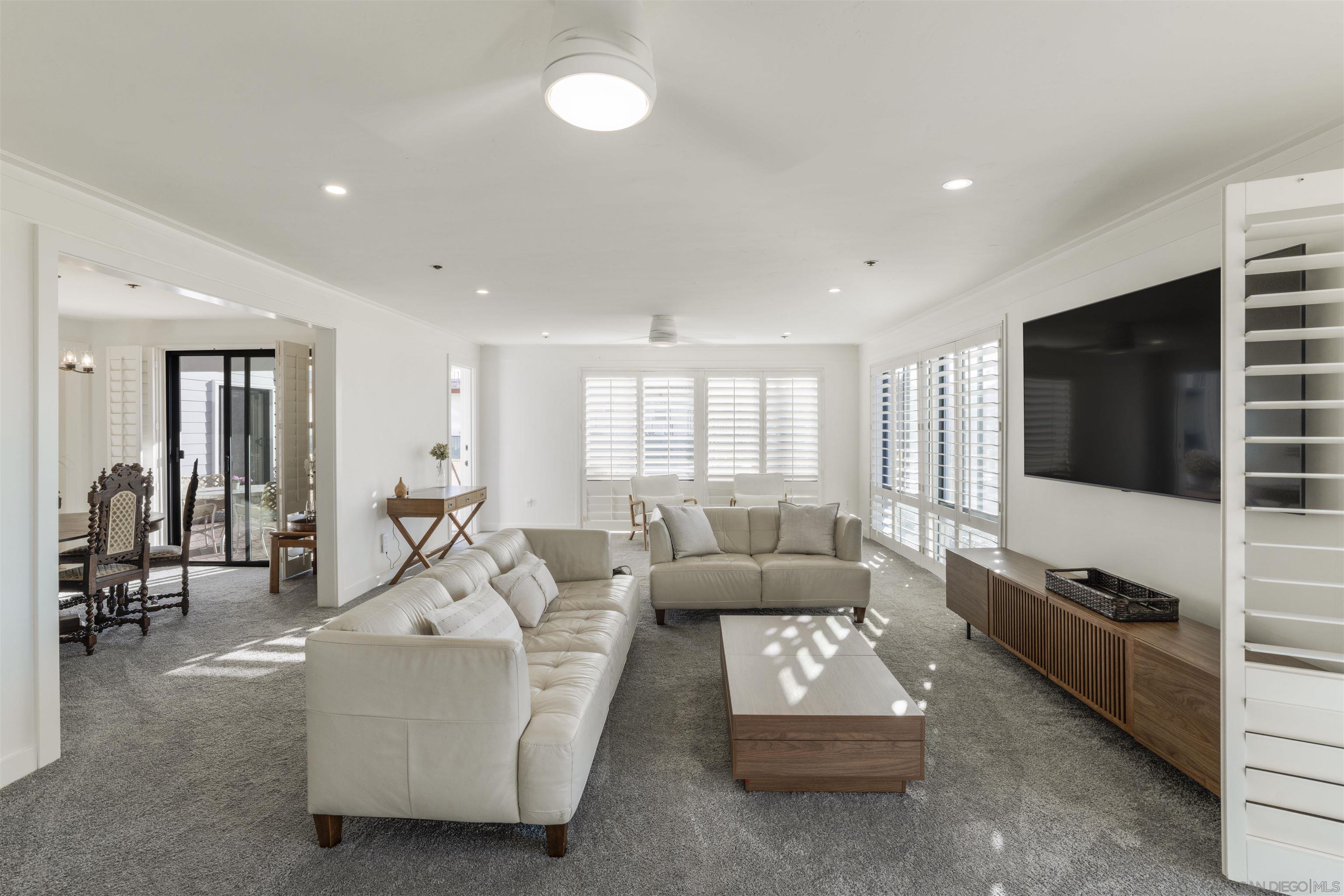 Detail Gallery Image 6 of 19 For 8263  Camino Del Oro  171, La Jolla,  CA 92037 - 2 Beds | 2 Baths