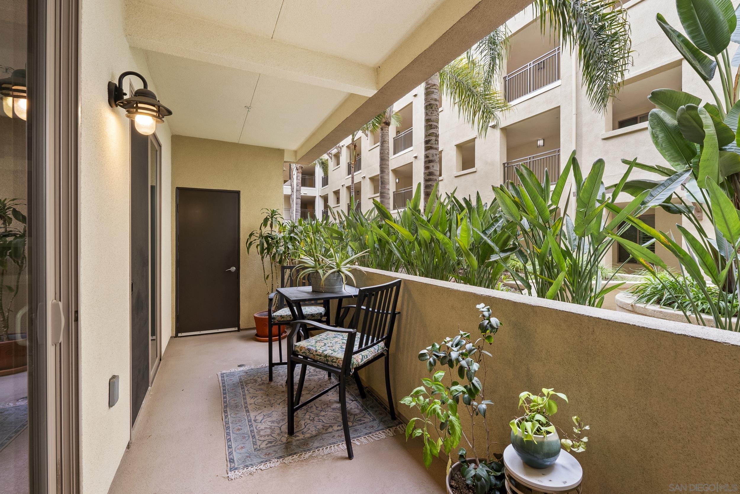 Detail Gallery Image 11 of 36 For 1021  Costa Pacifica Way  #2112,  Oceanside,  CA 92054 - 2 Beds | 2 Baths