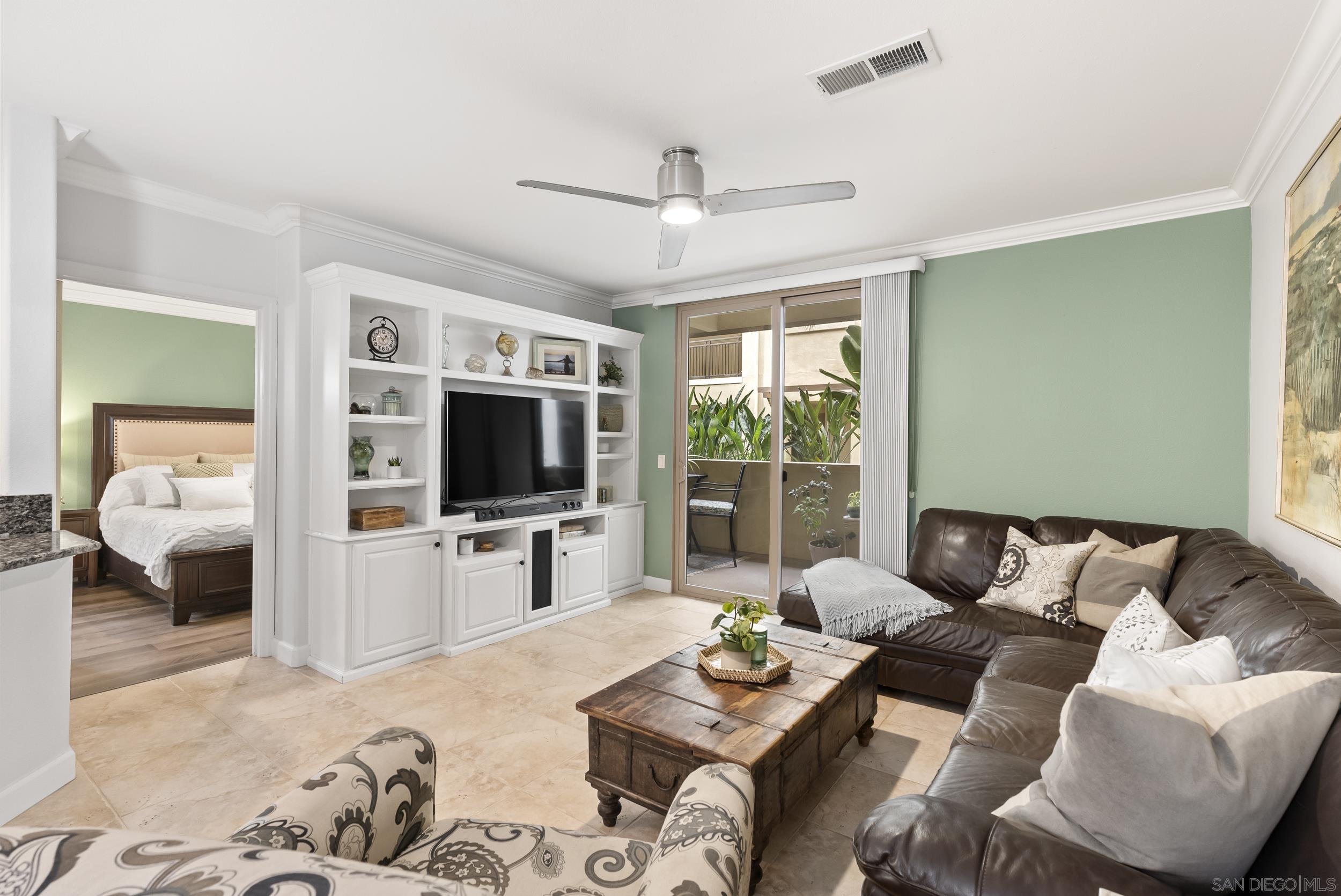 Detail Gallery Image 3 of 36 For 1021  Costa Pacifica Way  #2112,  Oceanside,  CA 92054 - 2 Beds | 2 Baths