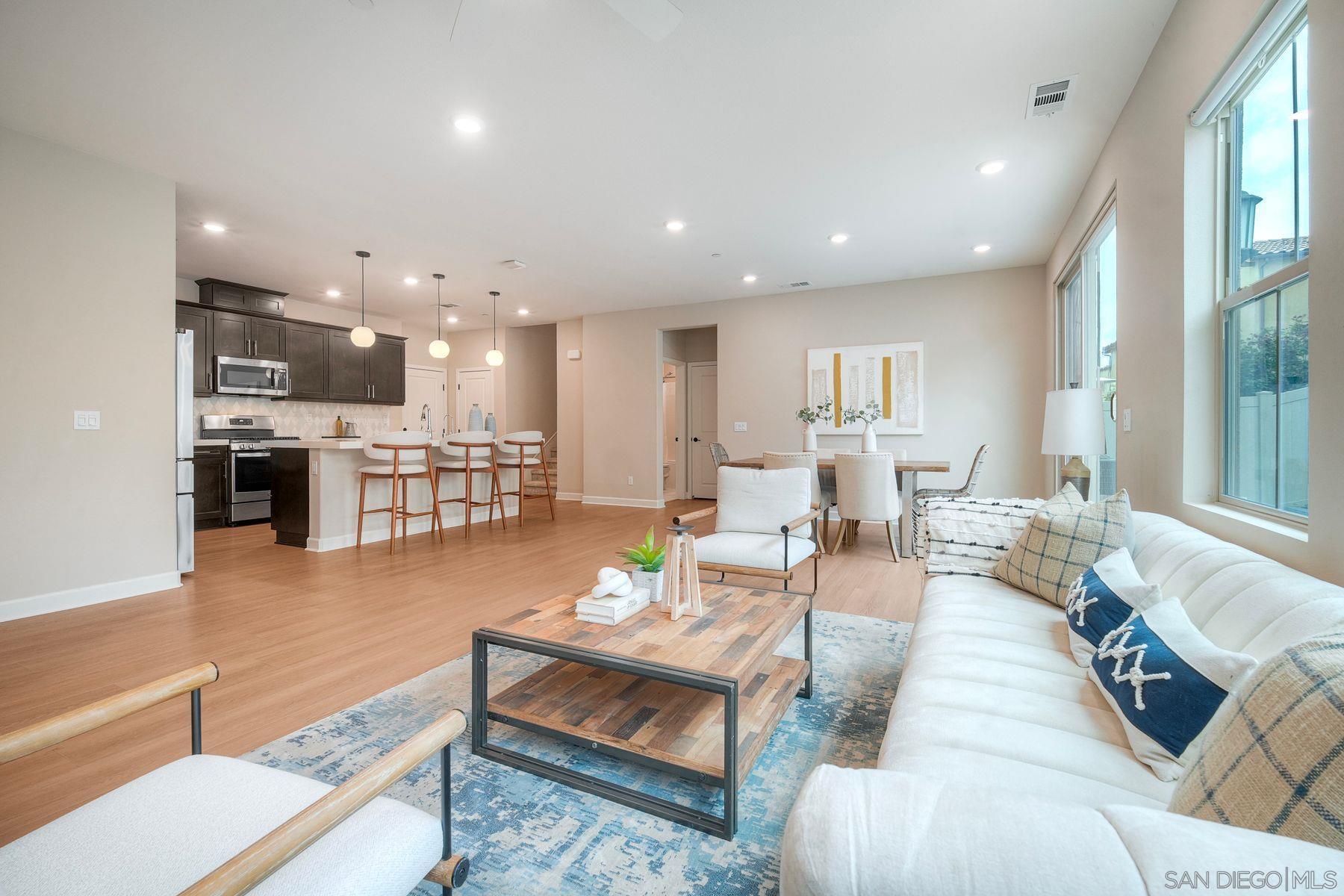 Front Image Thumbnail for SD260003374