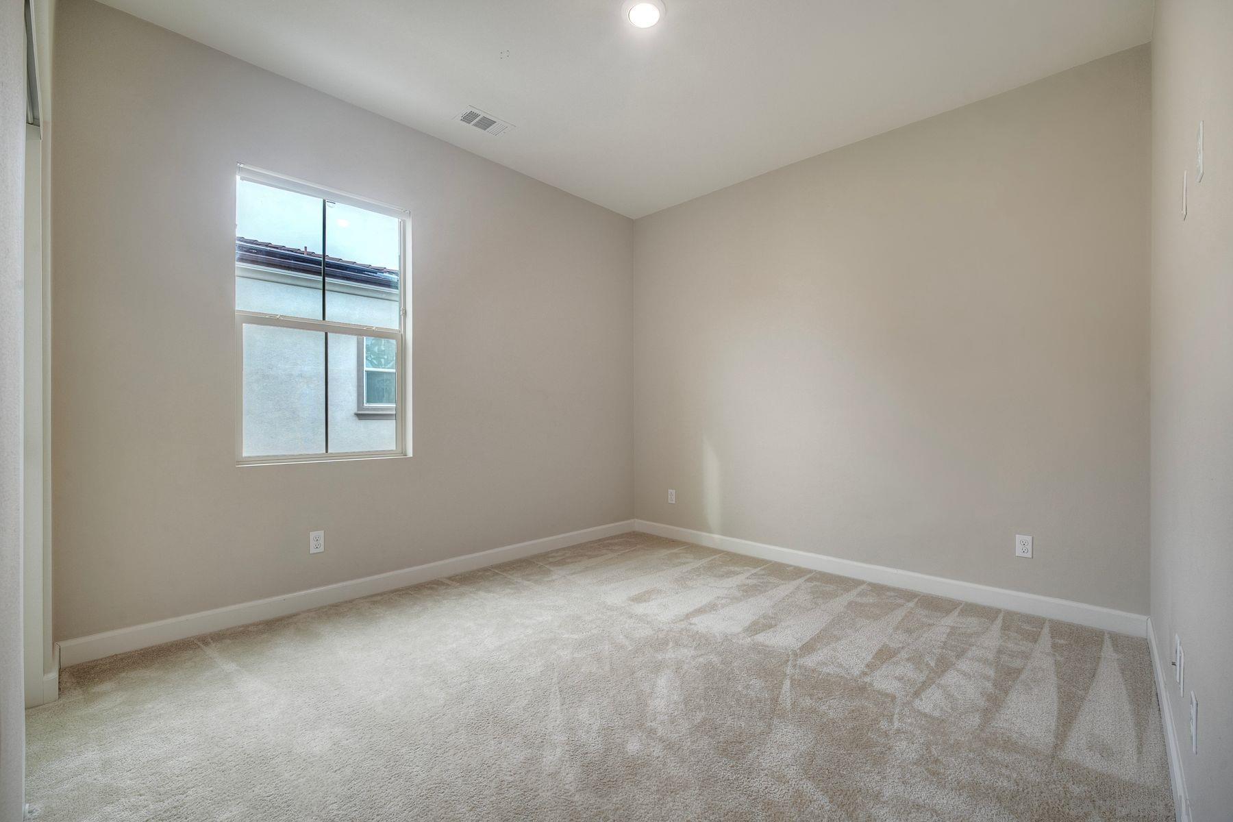 Detail Gallery Image 26 of 35 For 10854  Everly Way, San Diego,  CA 92129 - 4 Beds | 3 Baths