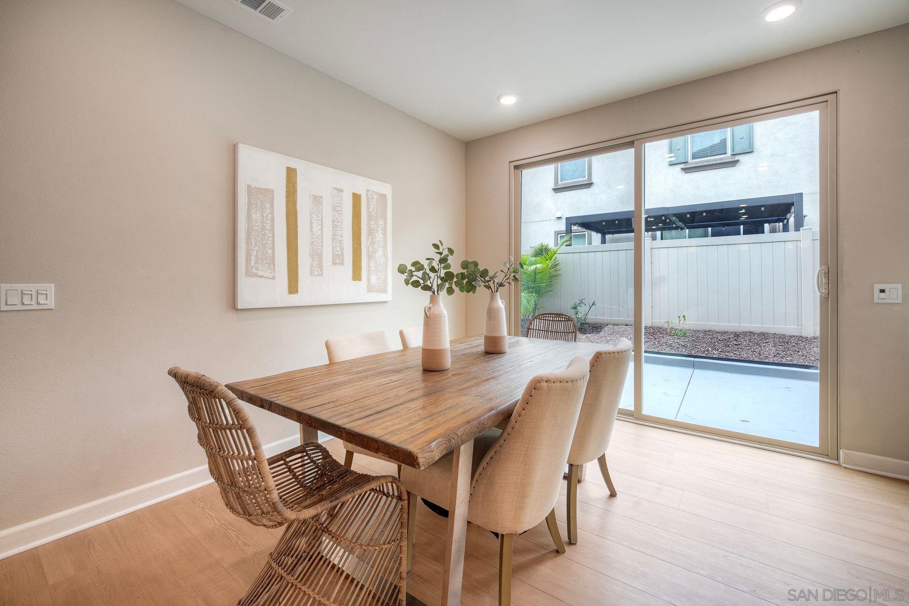 Detail Gallery Image 7 of 35 For 10854  Everly Way, San Diego,  CA 92129 - 4 Beds | 3 Baths