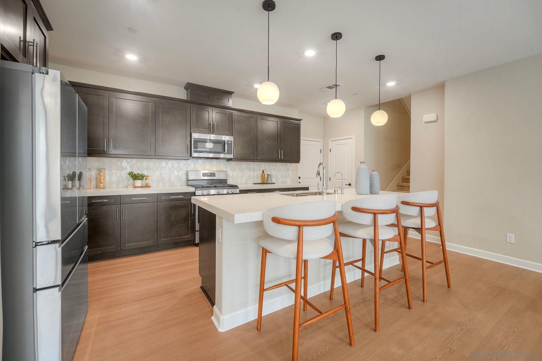 Detail Gallery Image 8 of 35 For 10854  Everly Way, San Diego,  CA 92129 - 4 Beds | 3 Baths