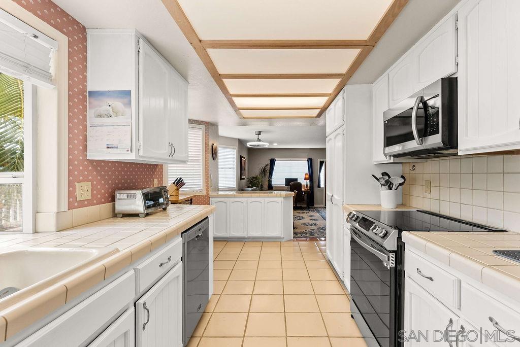 Detail Gallery Image 12 of 32 For 7303  Eads Ave, La Jolla,  CA 92037 - 3 Beds | 3 Baths