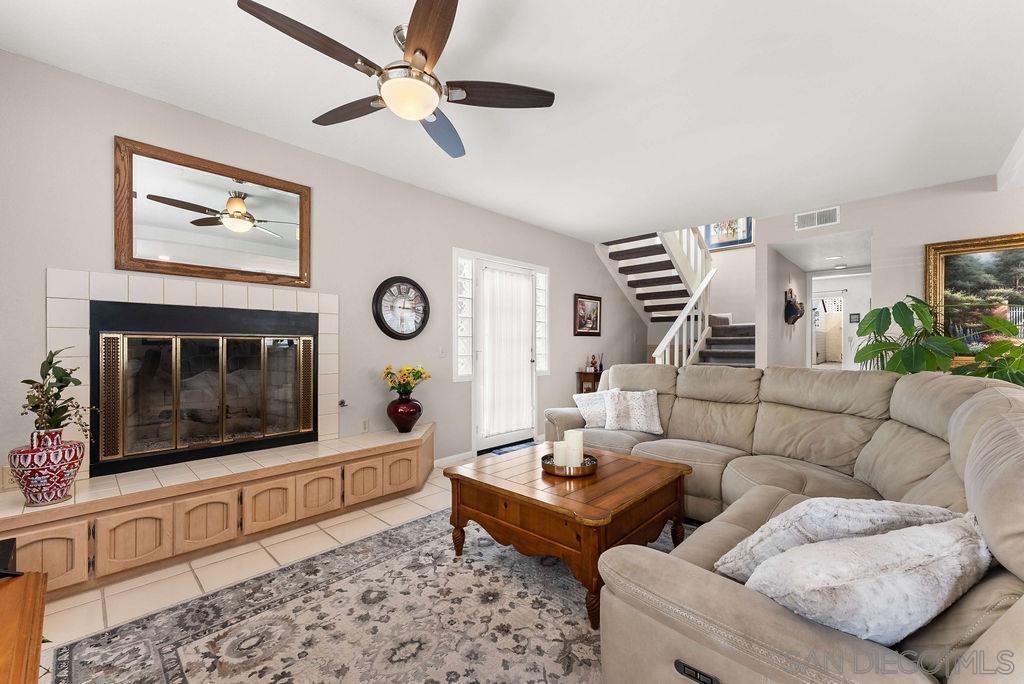 Detail Gallery Image 5 of 32 For 7303  Eads Ave, La Jolla,  CA 92037 - 3 Beds | 3 Baths