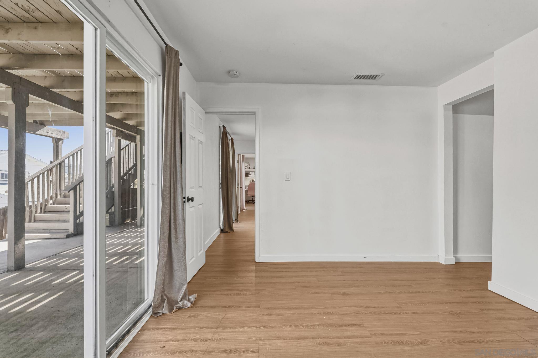 Detail Gallery Image 14 of 31 For 8553  Gardena Rd, Lakeside,  CA 92040 - 3 Beds | 3/1 Baths