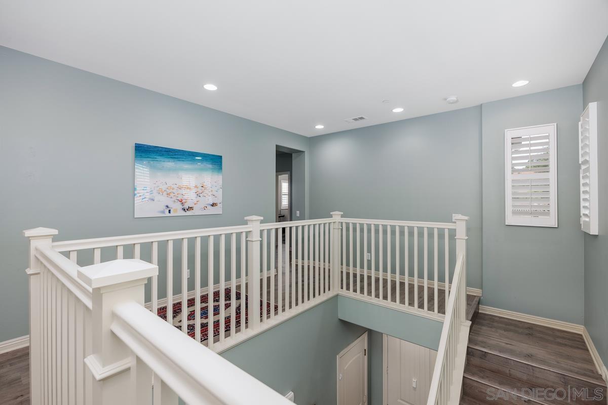 Detail Gallery Image 12 of 24 For 1080  Primrose Lane, Encinitas,  CA 92024 - 5 Beds | 2/1 Baths