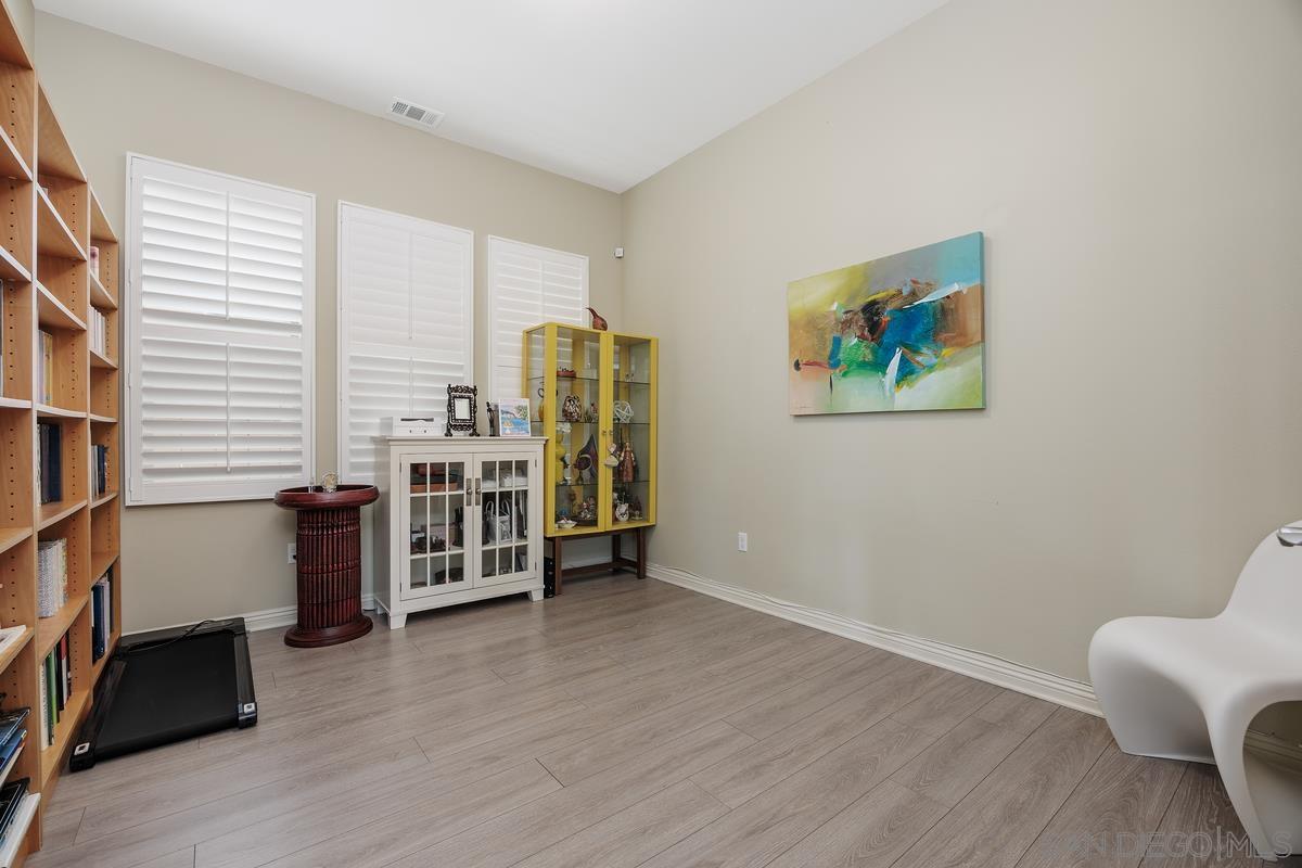 Detail Gallery Image 8 of 24 For 1080  Primrose Lane, Encinitas,  CA 92024 - 5 Beds | 2/1 Baths