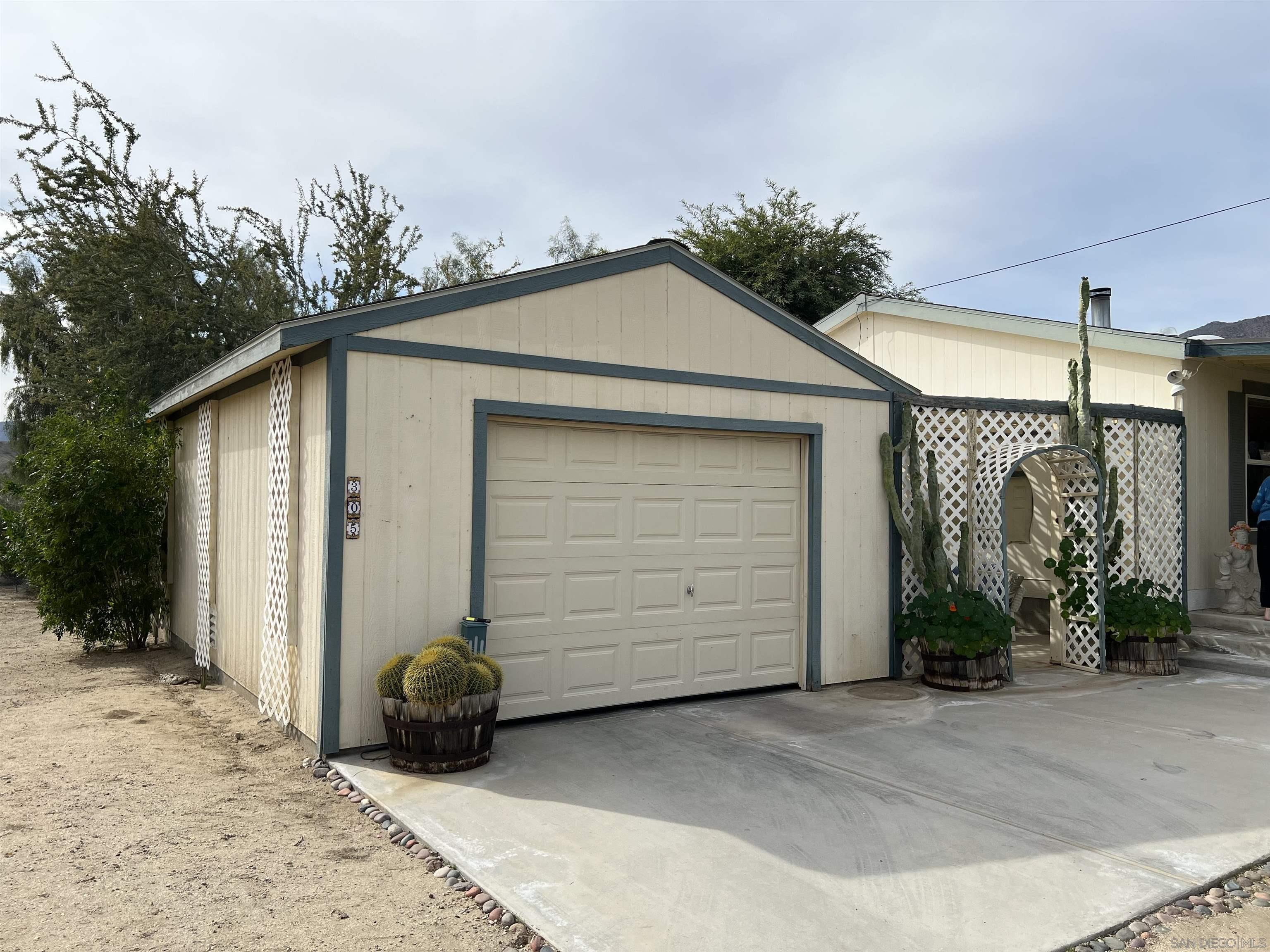 Detail Gallery Image 11 of 52 For 305  Velite Dr, Borrego Springs,  CA 92004 - 3 Beds | 2 Baths