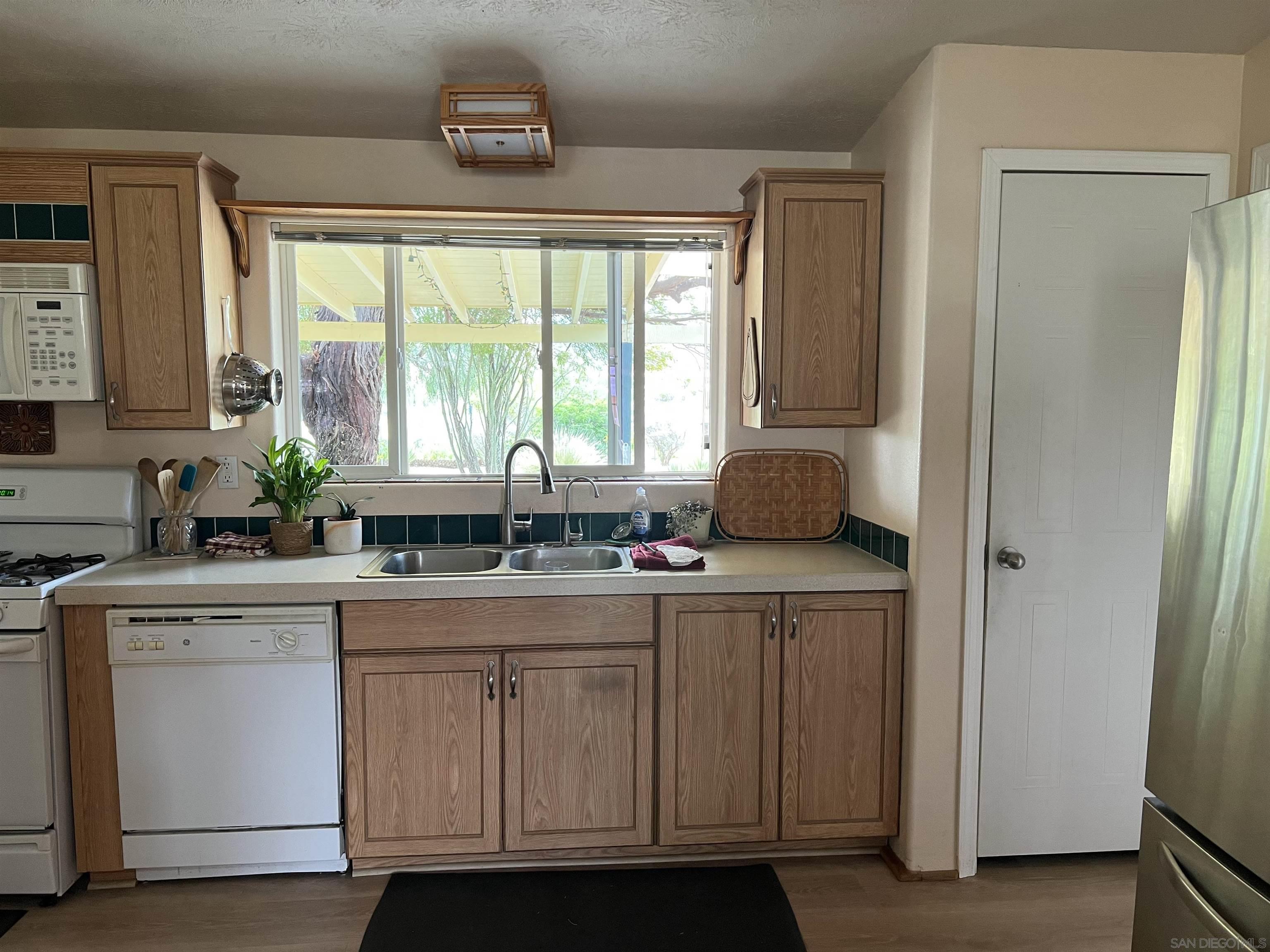 Detail Gallery Image 7 of 52 For 305  Velite Dr, Borrego Springs,  CA 92004 - 3 Beds | 2 Baths