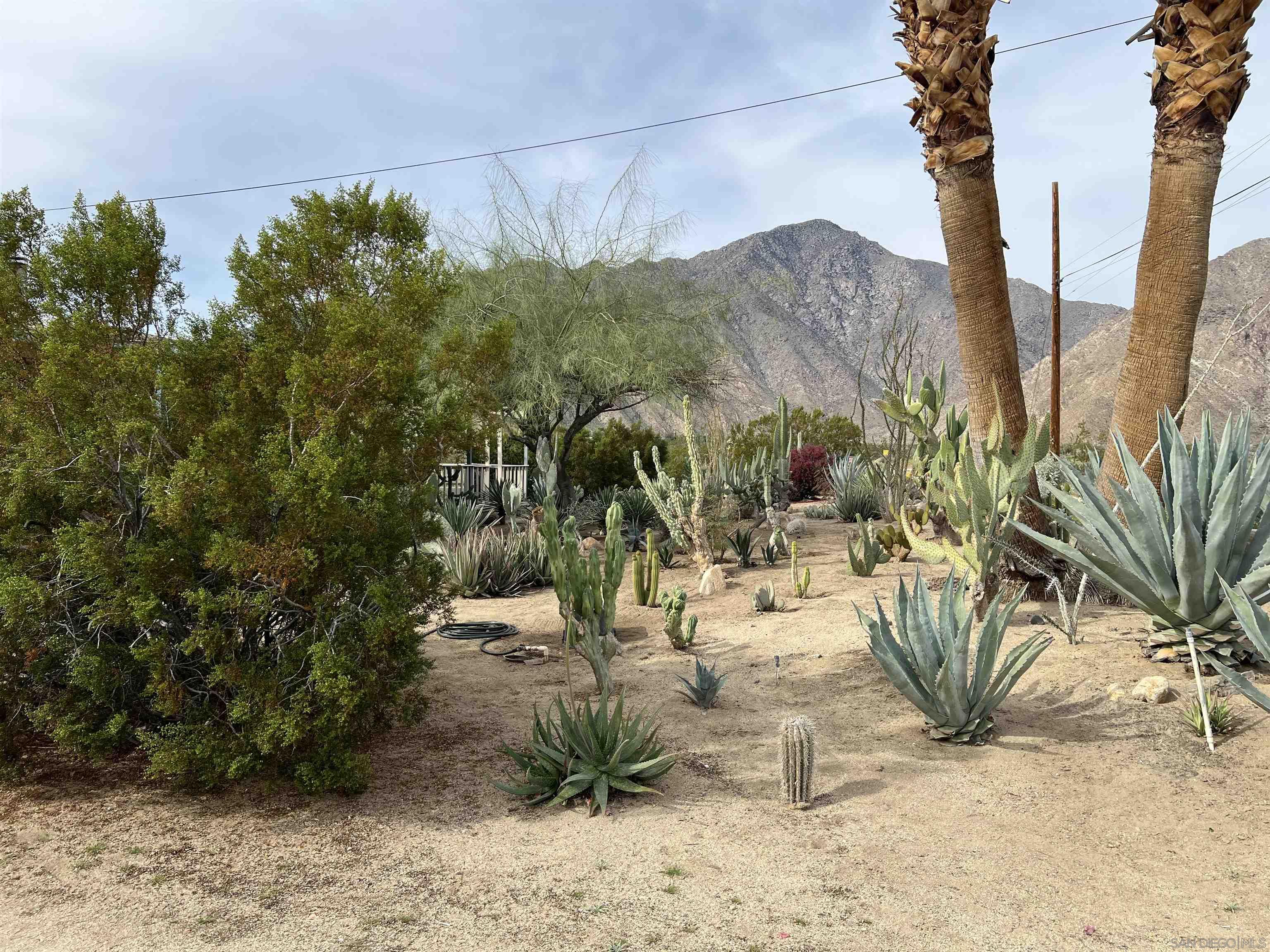 Detail Gallery Image 10 of 52 For 305  Velite Dr, Borrego Springs,  CA 92004 - 3 Beds | 2 Baths