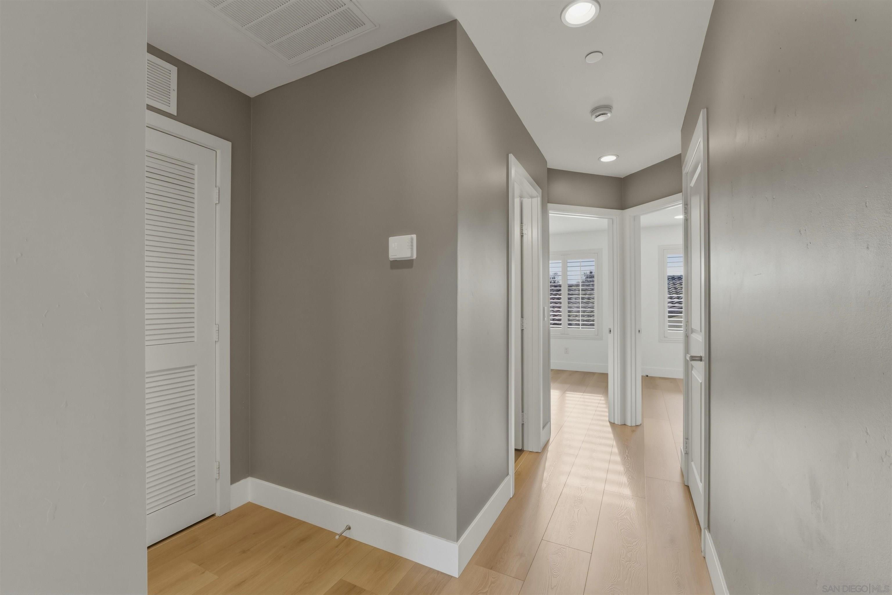 Detail Gallery Image 15 of 34 For 1634  Fairlead Avenue, Carlsbad,  CA 92011 - 3 Beds | 2/1 Baths