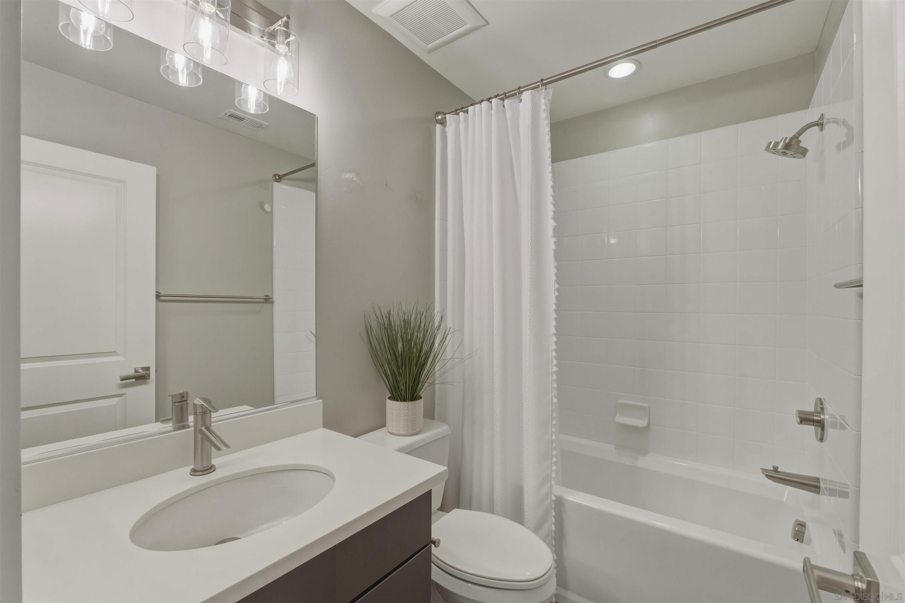 Detail Gallery Image 25 of 34 For 1634  Fairlead Avenue, Carlsbad,  CA 92011 - 3 Beds | 2/1 Baths