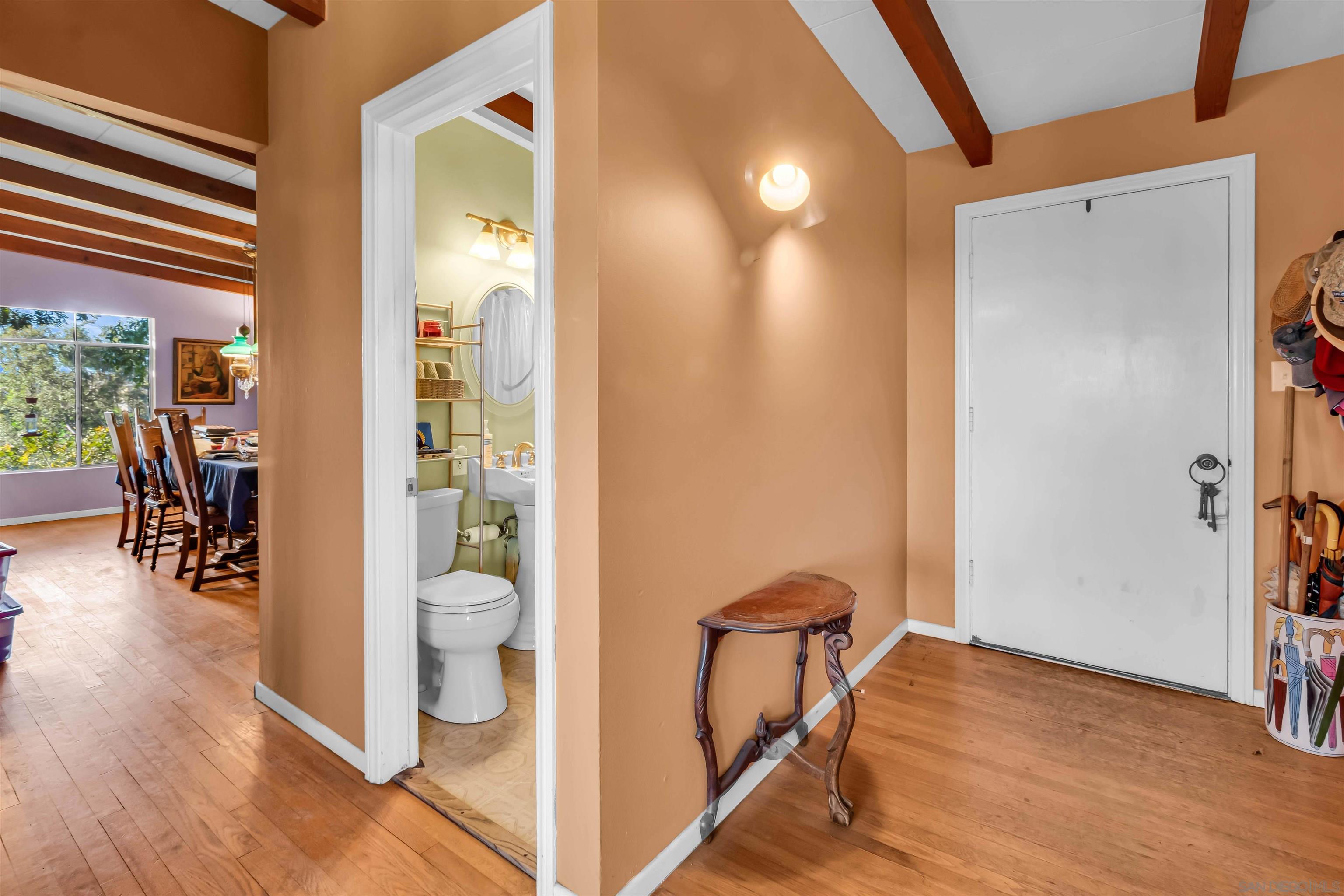 Detail Gallery Image 14 of 36 For 5209  Benton Pl, San Diego,  CA 92116 - 3 Beds | 2 Baths