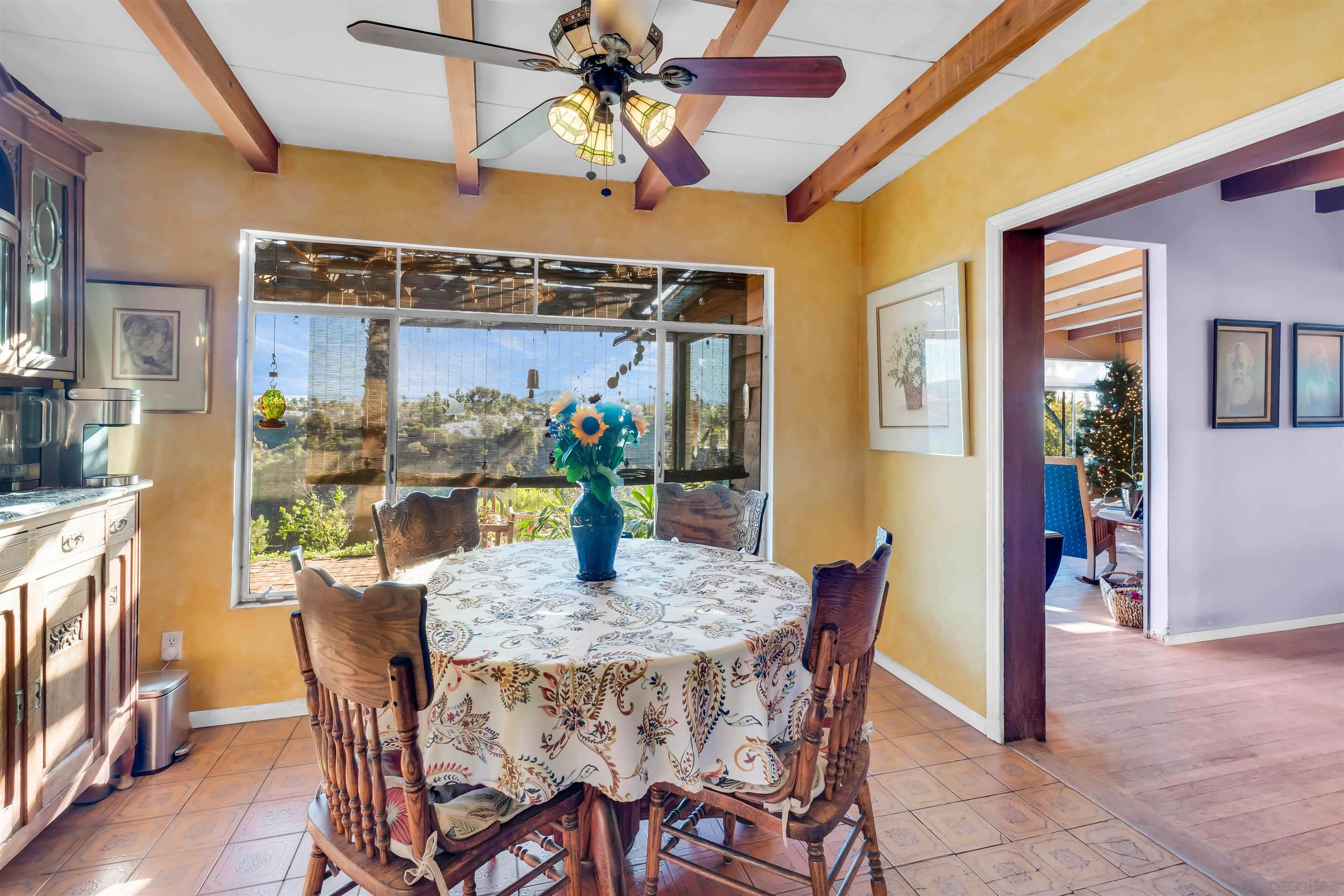 Detail Gallery Image 8 of 36 For 5209  Benton Pl, San Diego,  CA 92116 - 3 Beds | 2 Baths