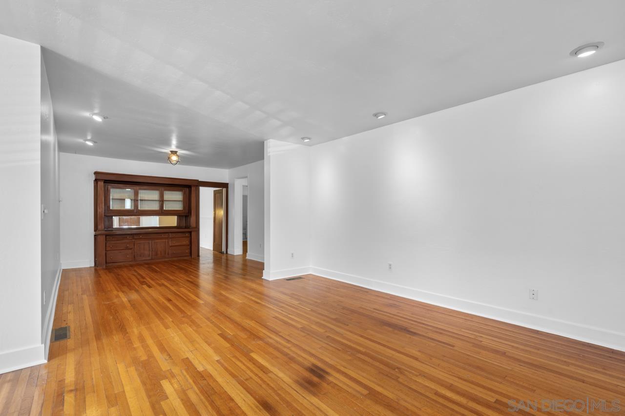 Detail Gallery Image 11 of 42 For 1698  Myrtle Ave, San Diego,  CA 92103 - – Beds | – Baths