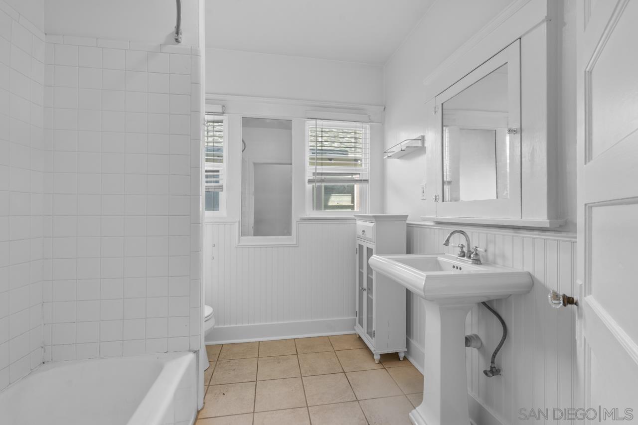 Detail Gallery Image 18 of 42 For 1698  Myrtle Ave, San Diego,  CA 92103 - – Beds | – Baths