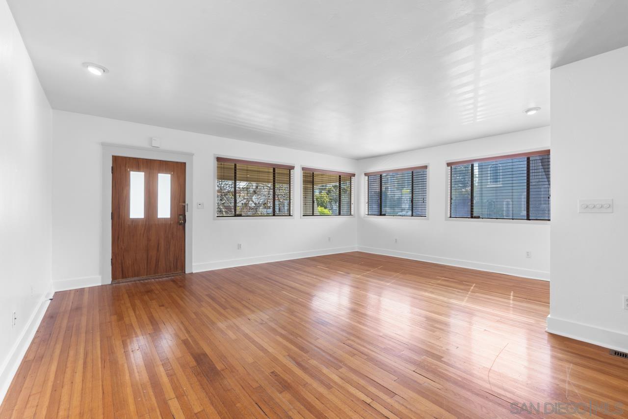 Detail Gallery Image 9 of 42 For 1698  Myrtle Ave, San Diego,  CA 92103 - – Beds | – Baths