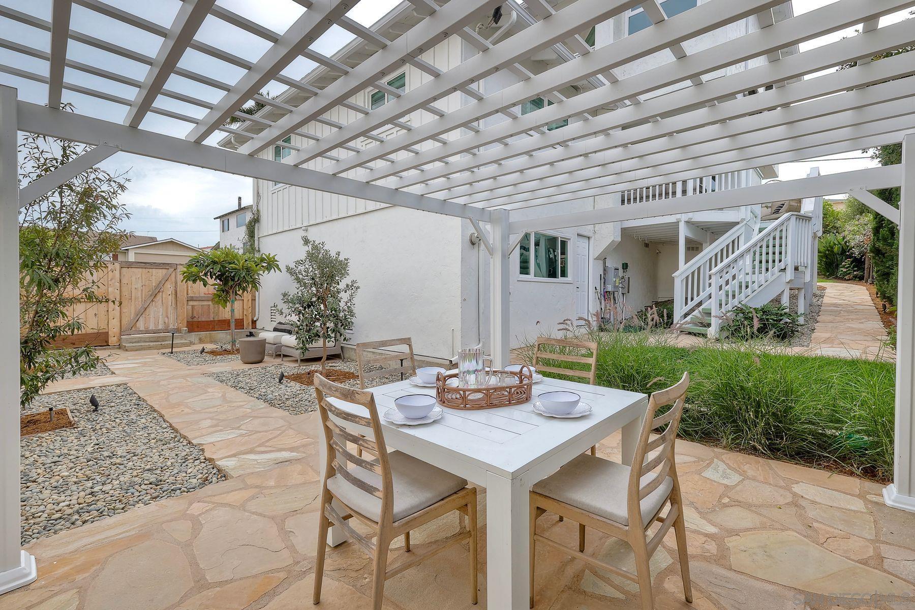 Detail Gallery Image 36 of 43 For 3380  Trumbull St, San Diego,  CA 92106 - 4 Beds | 3 Baths