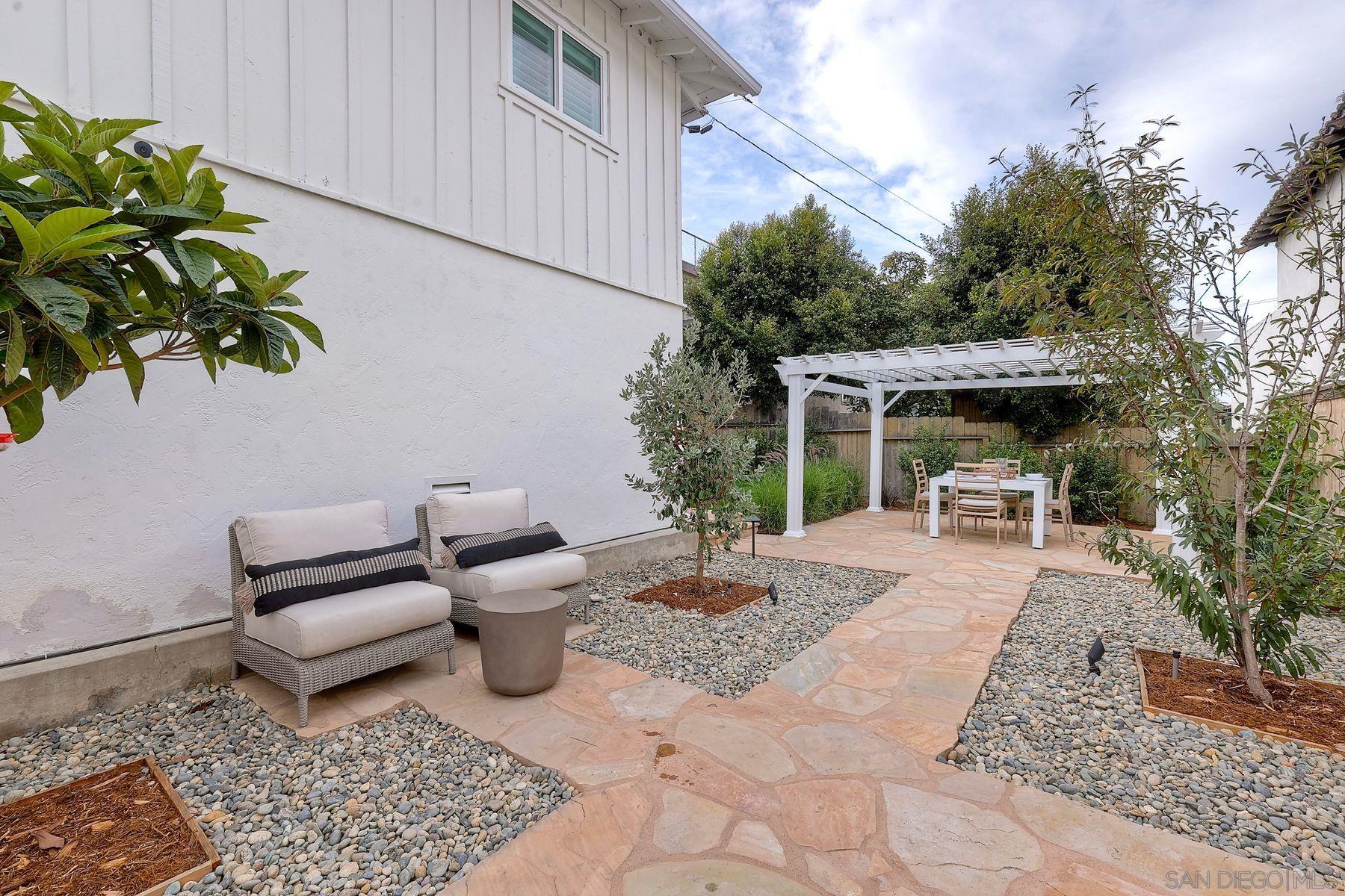 Detail Gallery Image 37 of 43 For 3380  Trumbull St, San Diego,  CA 92106 - 4 Beds | 3 Baths